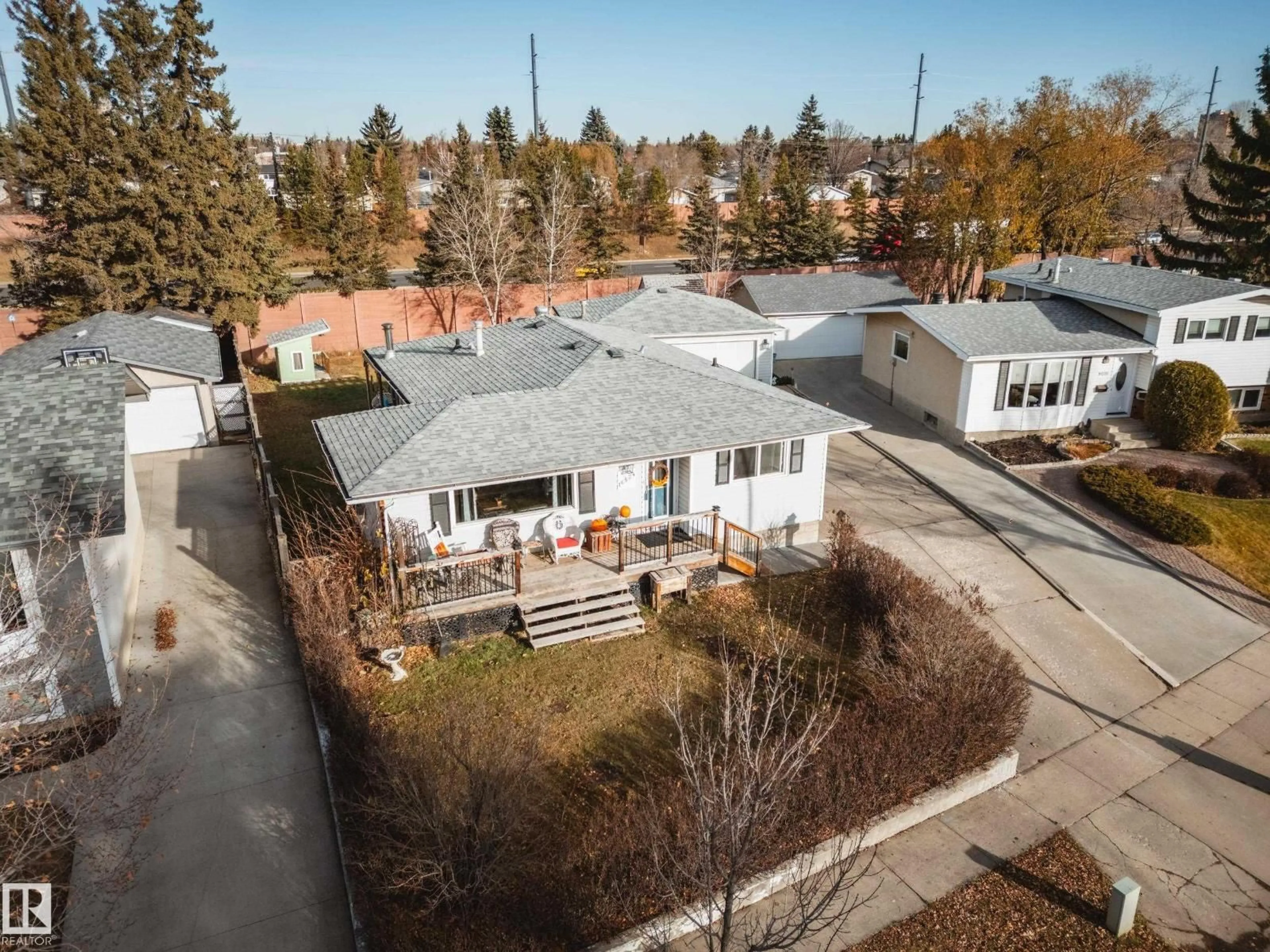 A pic from outside/outdoor area/front of a property/back of a property/a pic from drone, street for 16524 78 AV, Edmonton Alberta T5R3E6