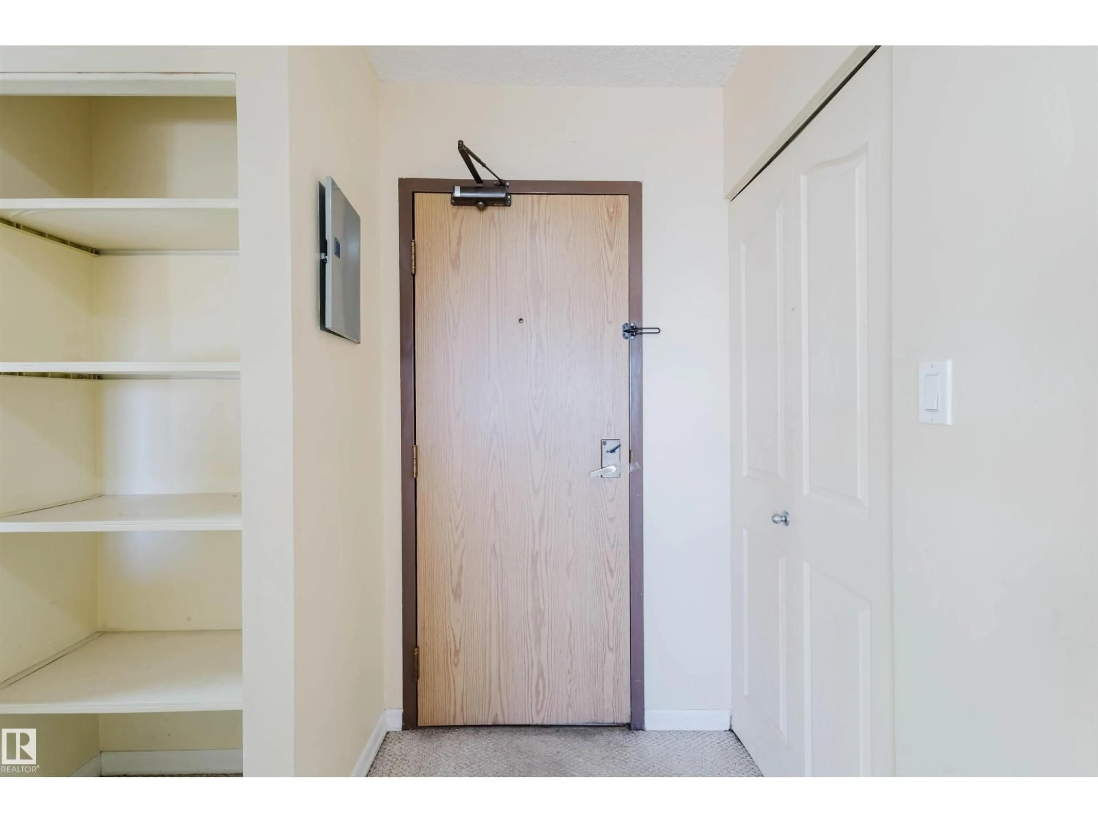 Indoor entryway for 807 - 12831 66 ST NW, Edmonton Alberta T5C0A4