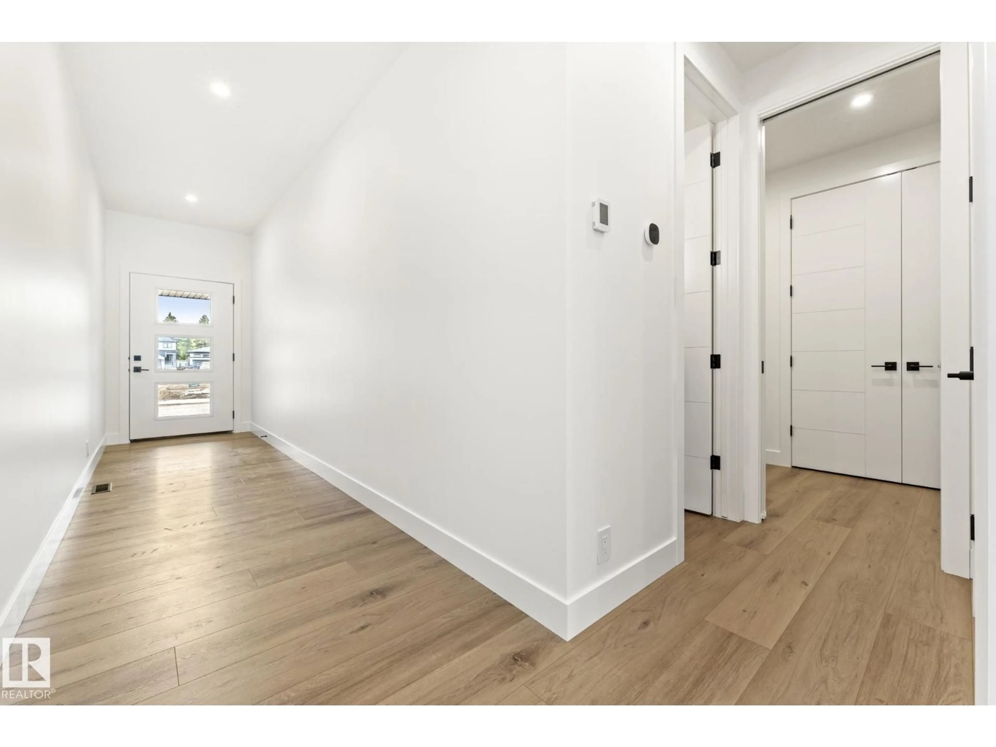 Indoor entryway for 101 NEWBURY CI, Sherwood Park Alberta T8B0E8