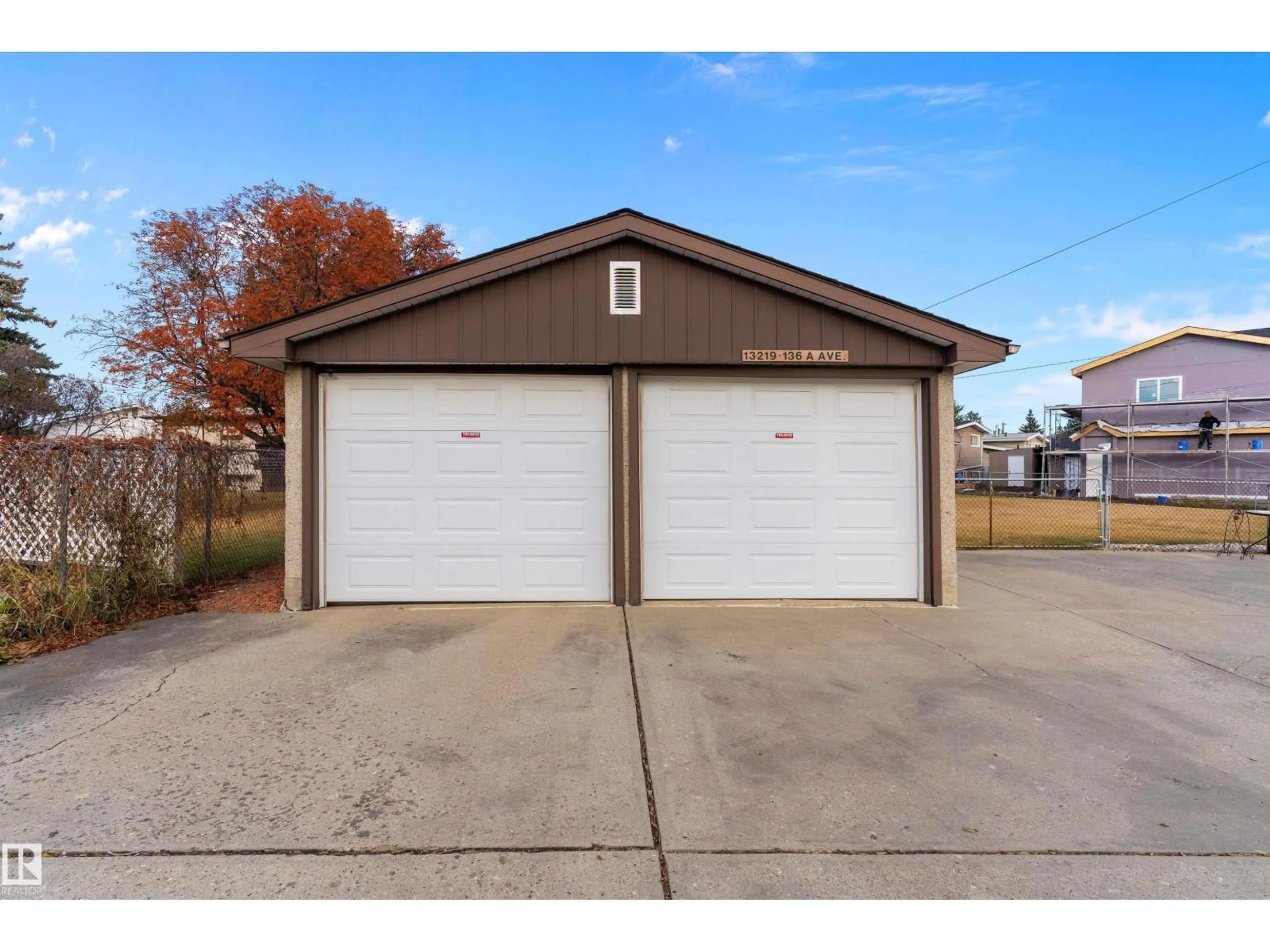 Indoor garage for 13219 136A AV NW, Edmonton Alberta T5L4B7