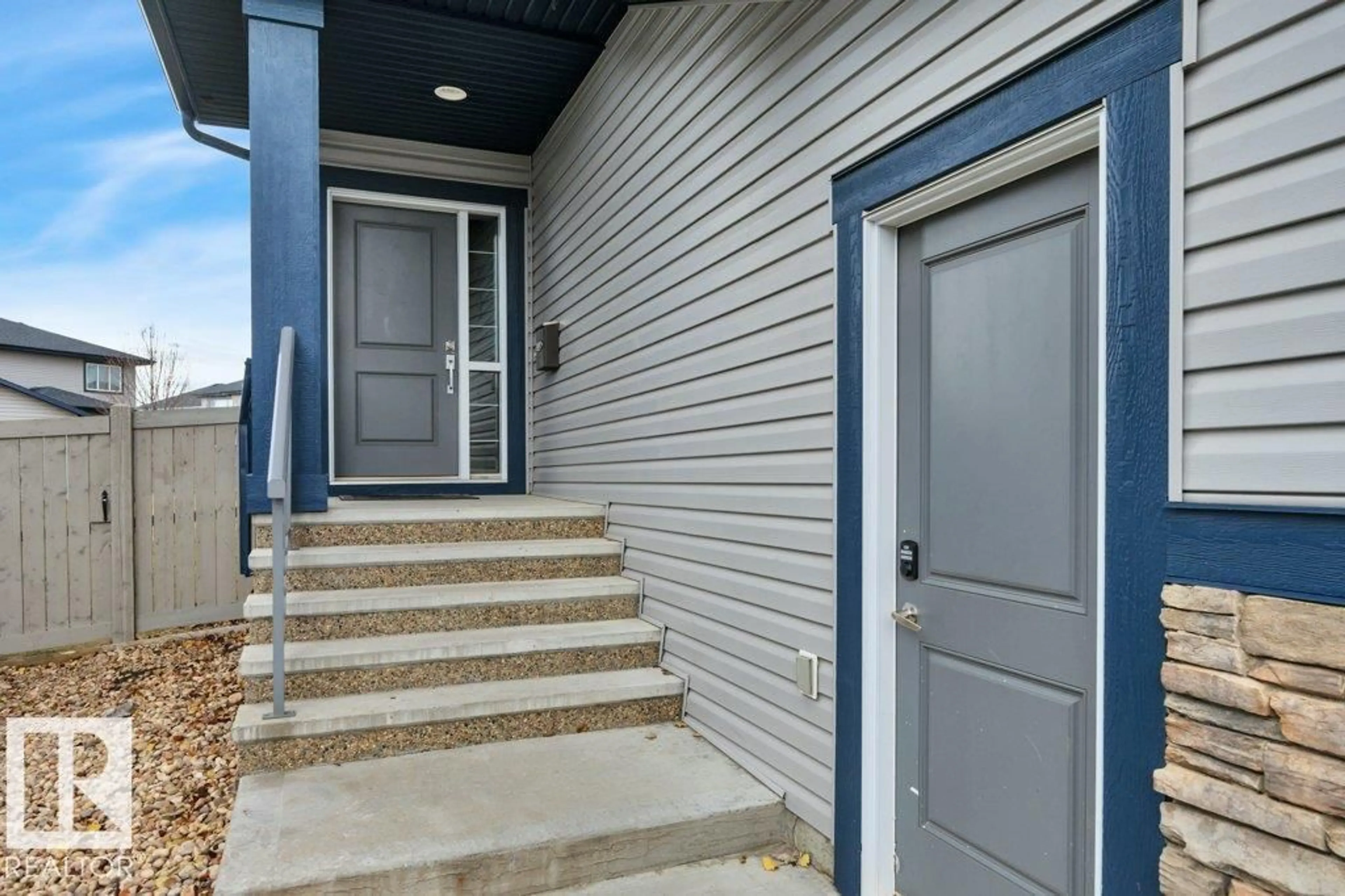 Indoor entryway for 363 REYNALDS CO, Leduc Alberta T9E0T2