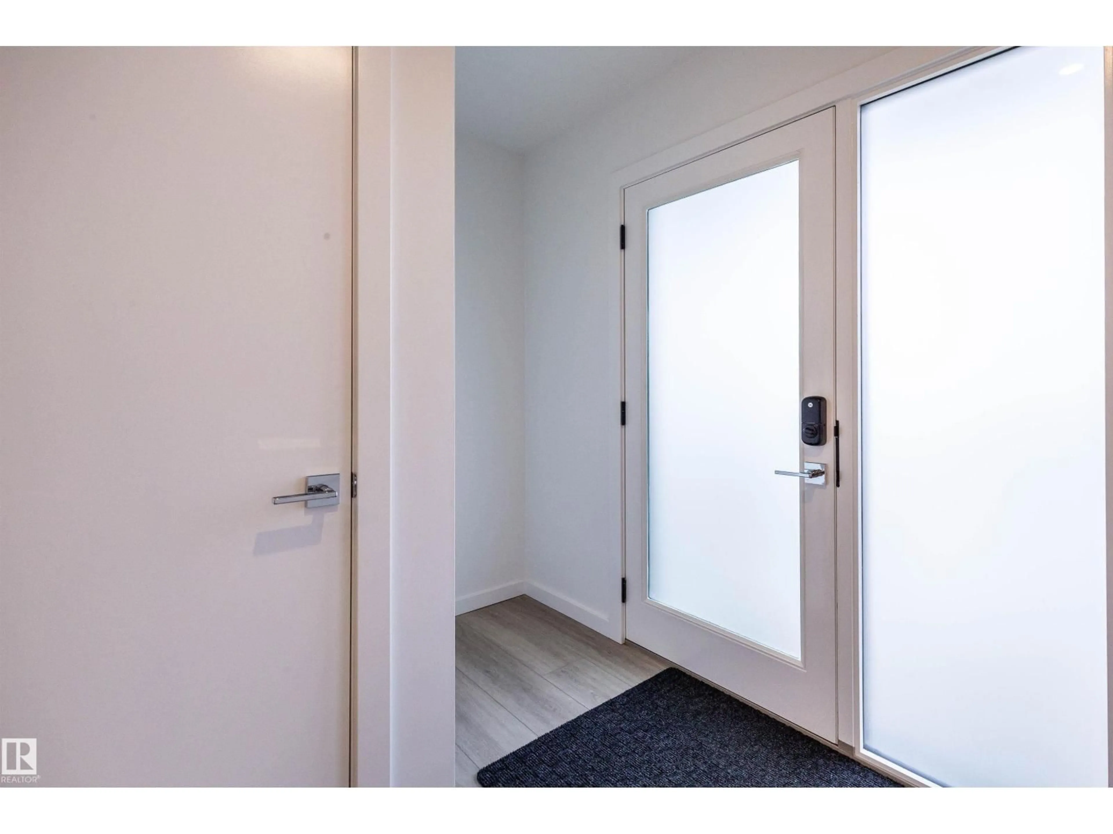 Indoor entryway for 5 - 84 RONDEAU DR, St. Albert Alberta T8N7X8