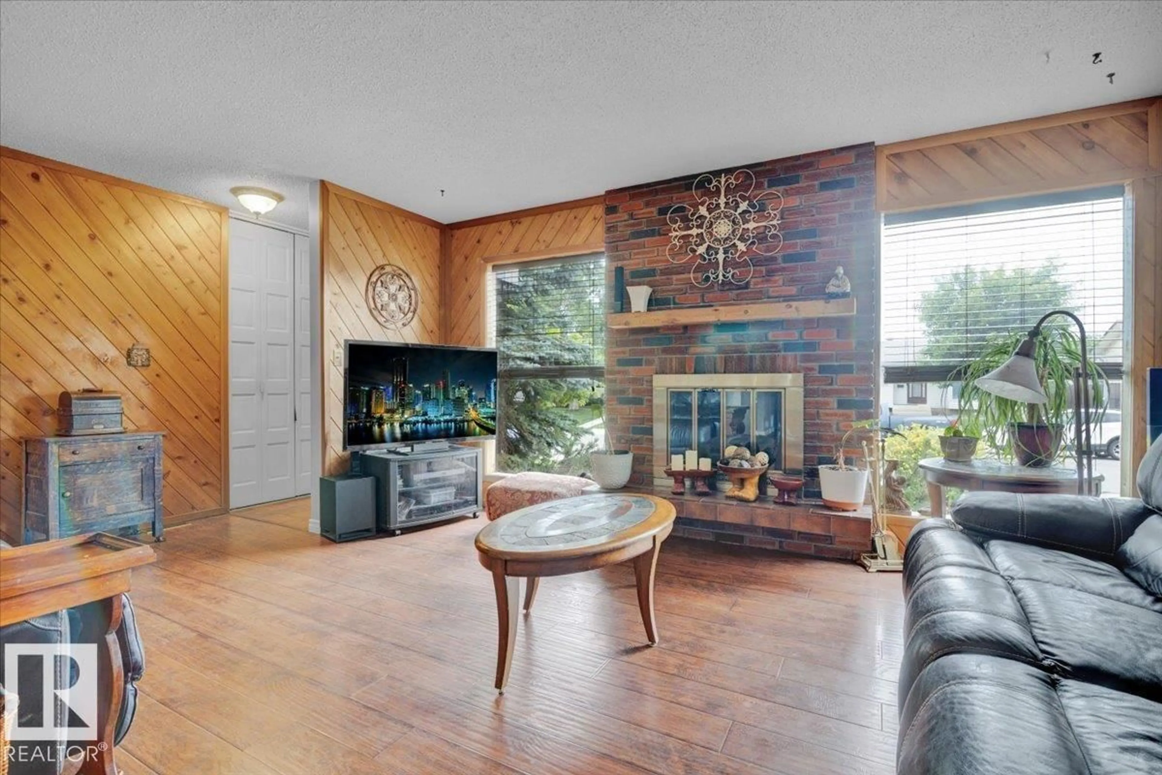 Unknown for 10217 167A AV, Edmonton Alberta T5X2Y8