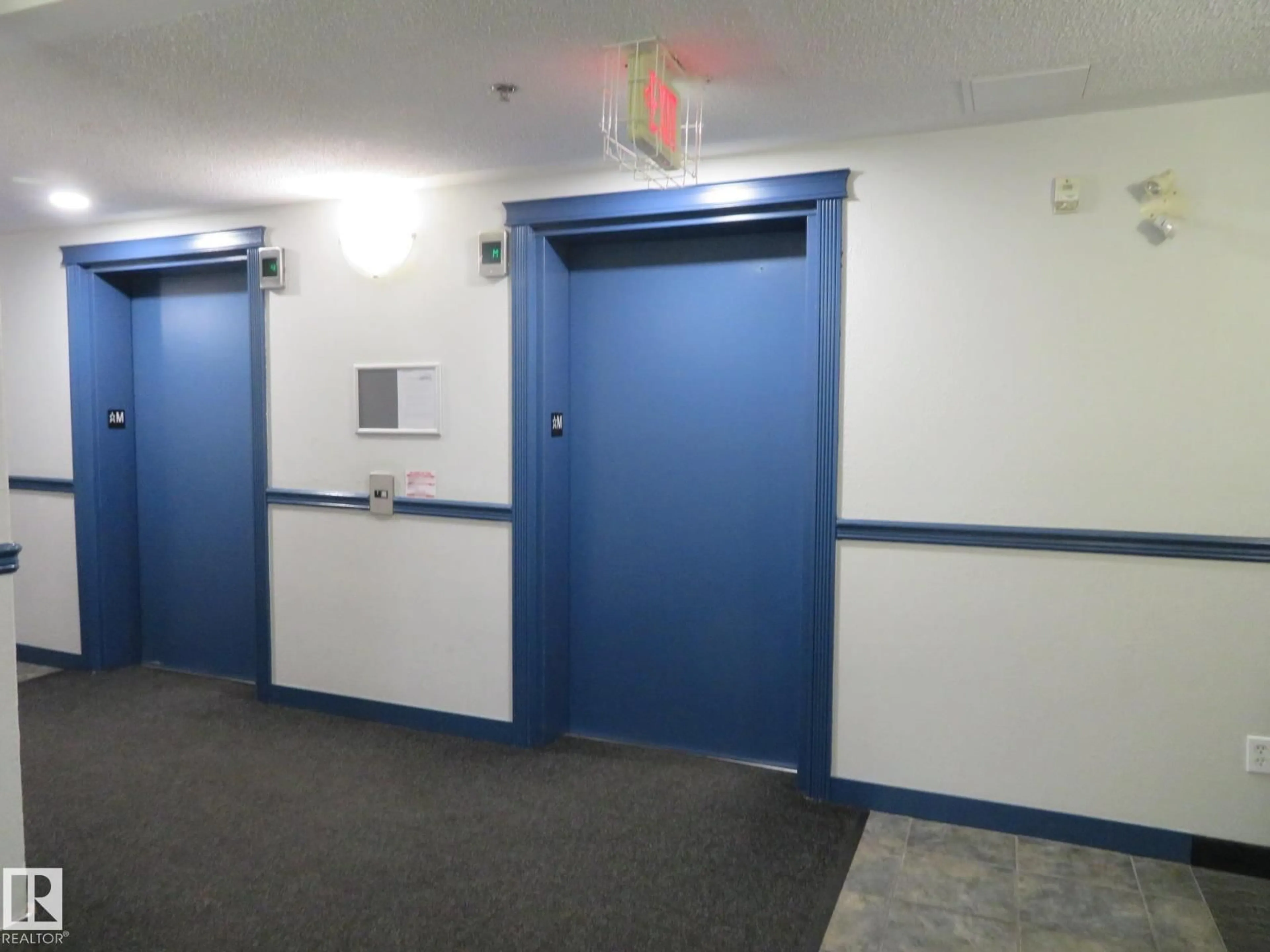 Indoor foyer for #108 - 2305 35A AV, Edmonton Alberta T6T1Z2