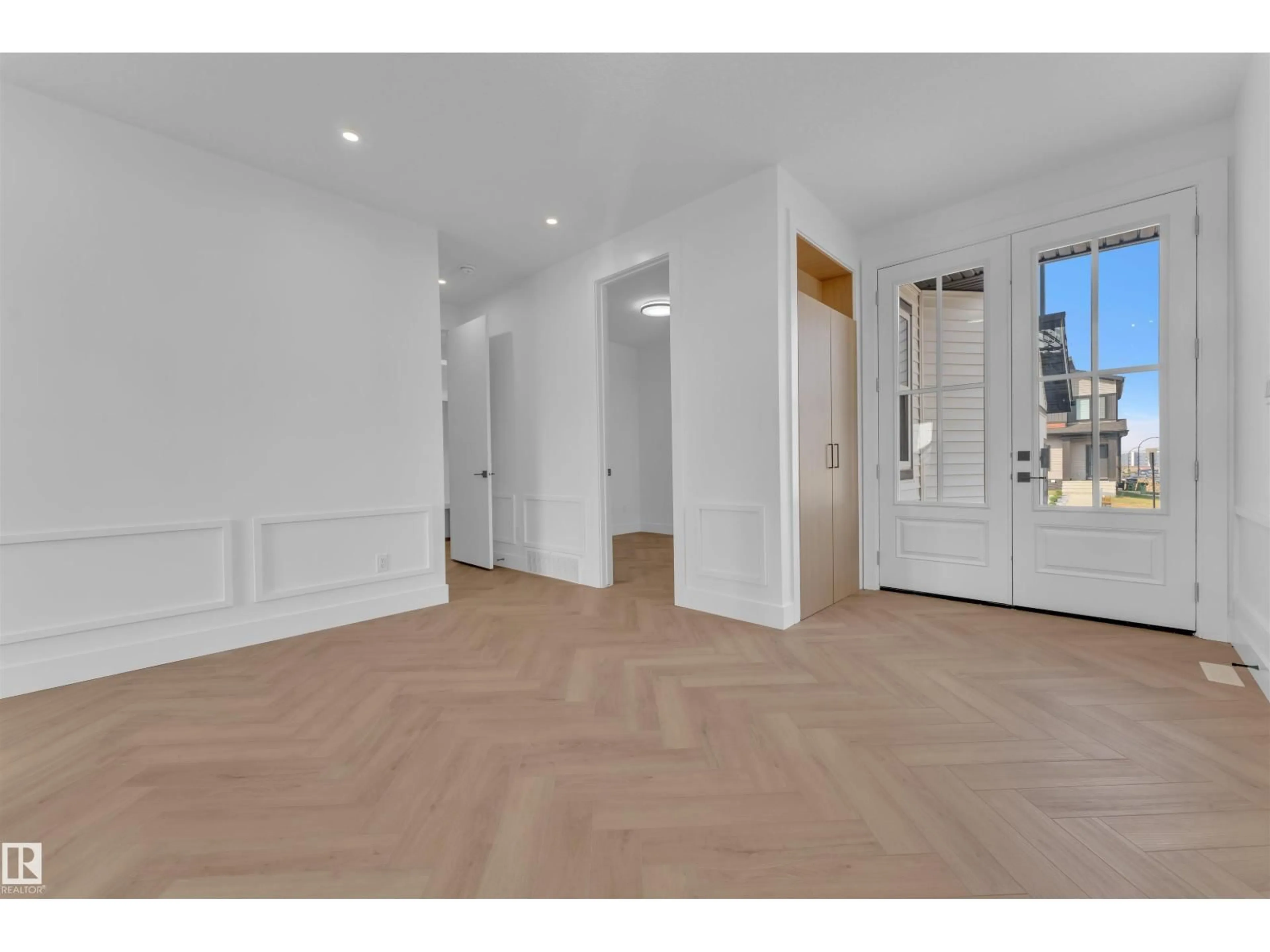 Unknown for SW - 123 28 ST, Edmonton Alberta T6X3E3