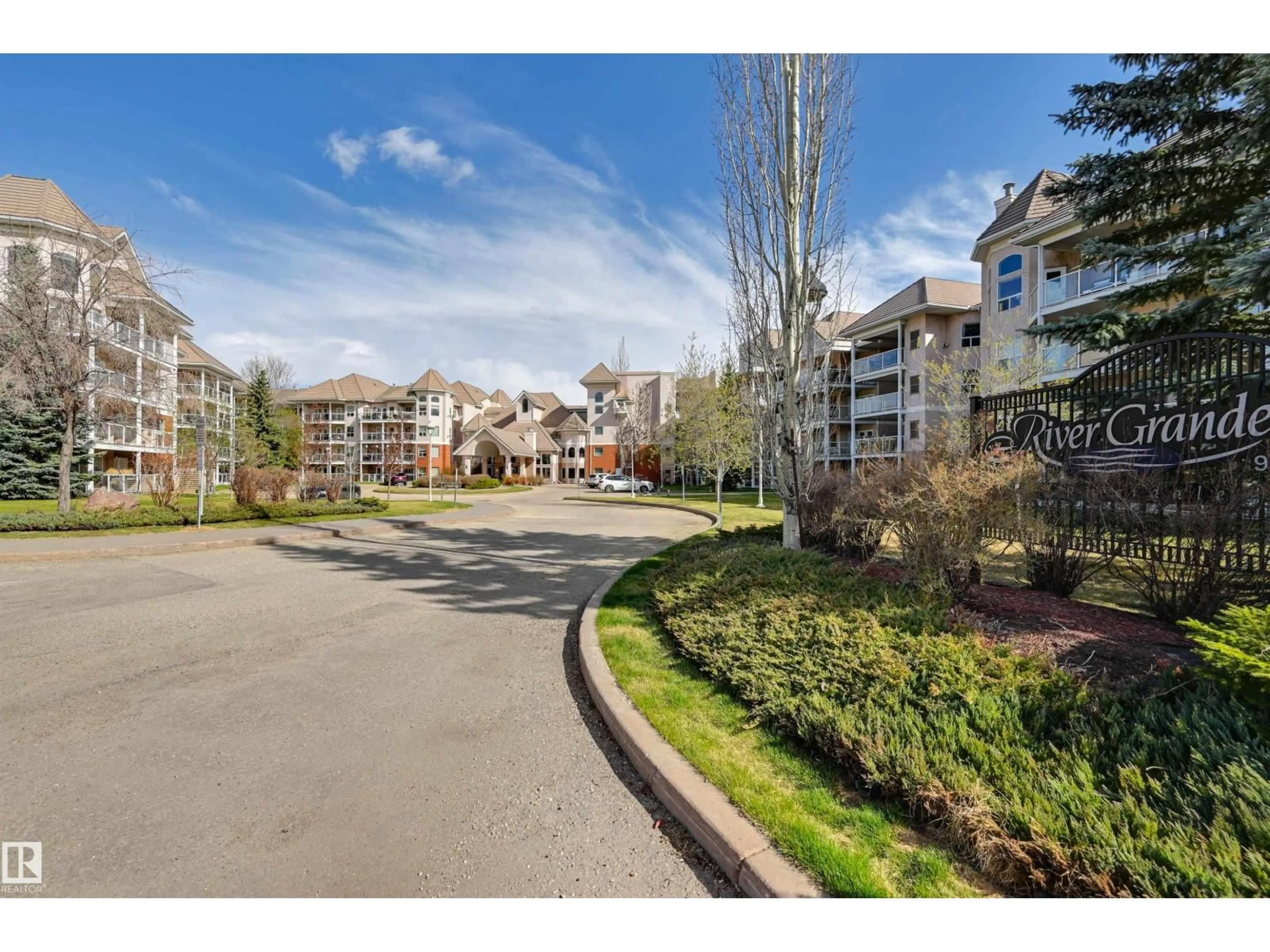 A pic from outside/outdoor area/front of a property/back of a property/a pic from drone, water/lake/river/ocean view for #336 - 9008 99 AV, Edmonton Alberta T5H4M6