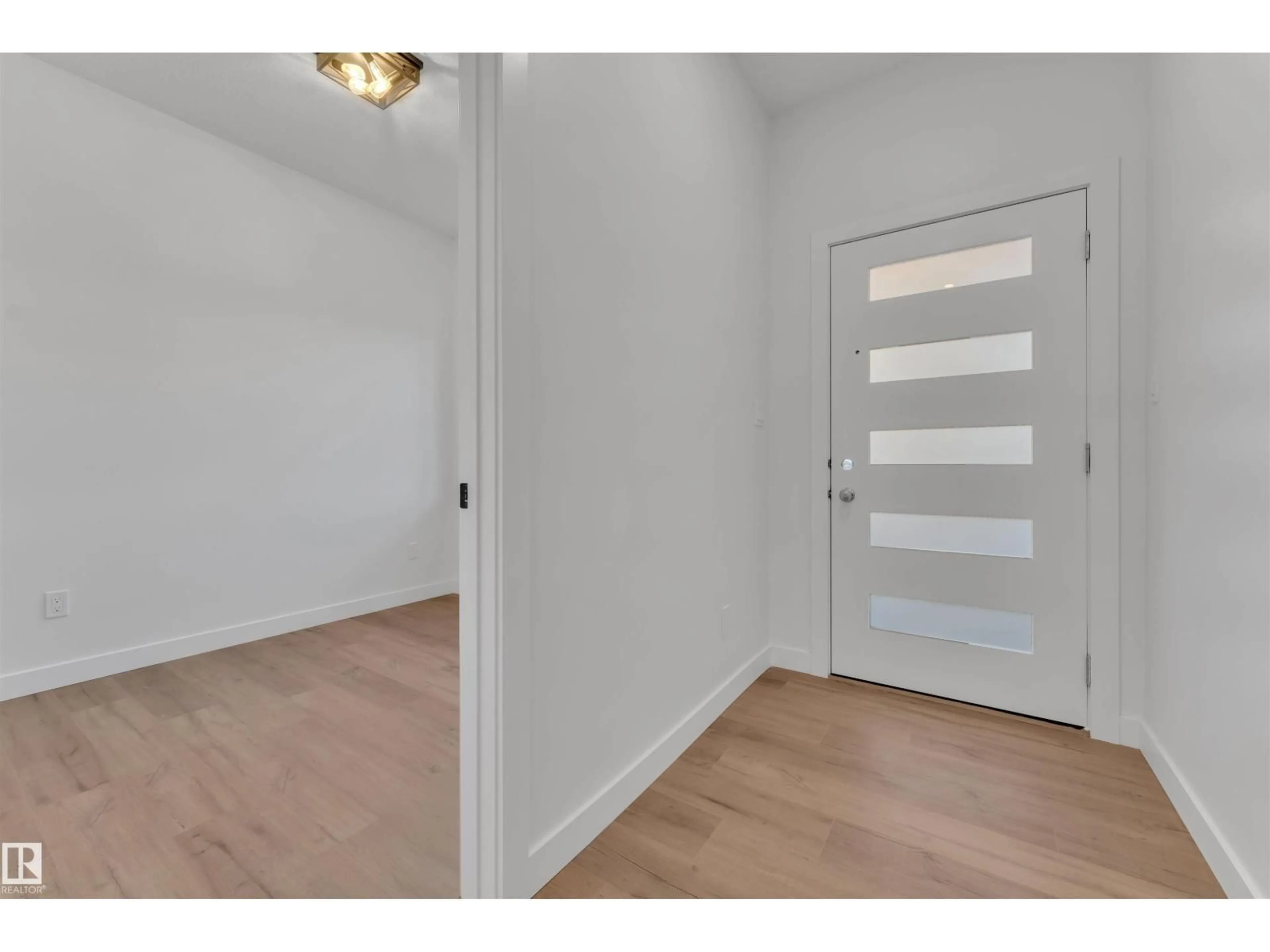 Indoor entryway for 48 HAZELWOOD LN, Spruce Grove Alberta T7X0R7