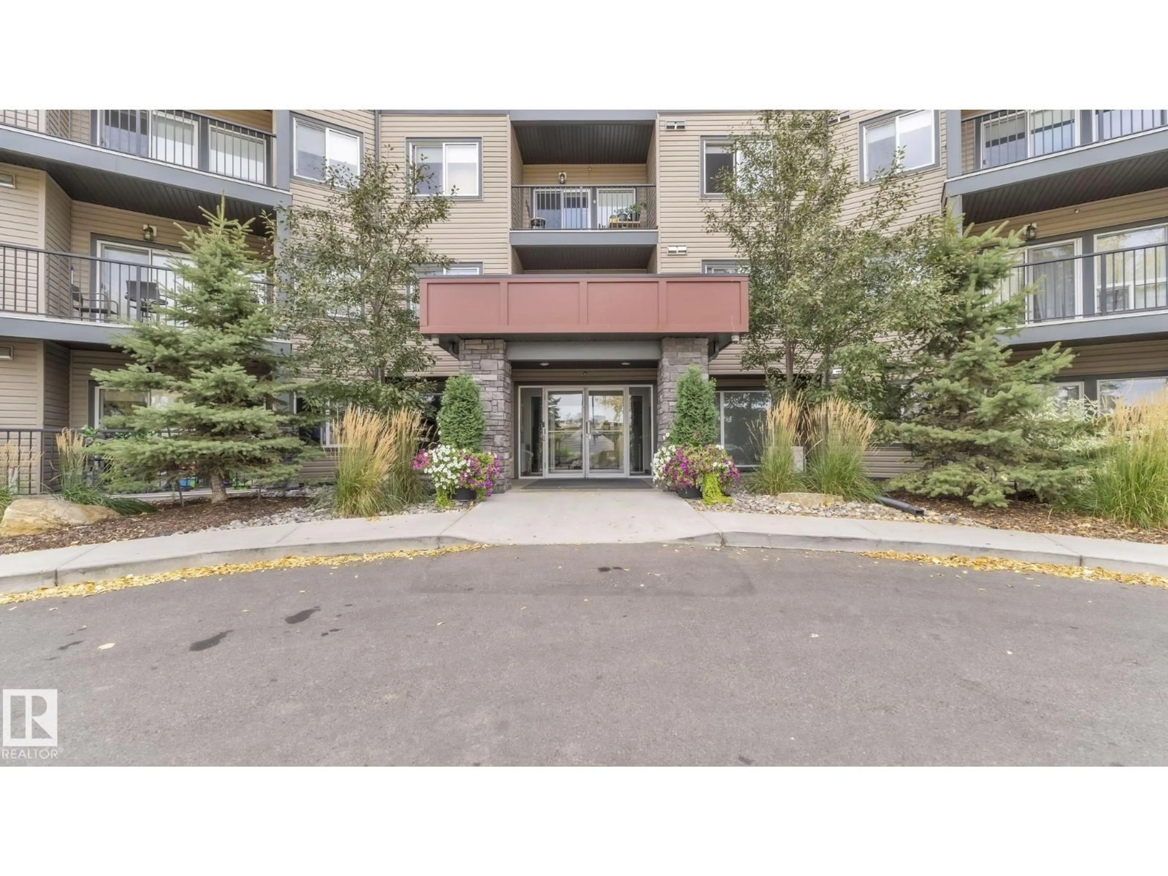 Indoor foyer for #406 - 11511 27 AV, Edmonton Alberta T6J7J8