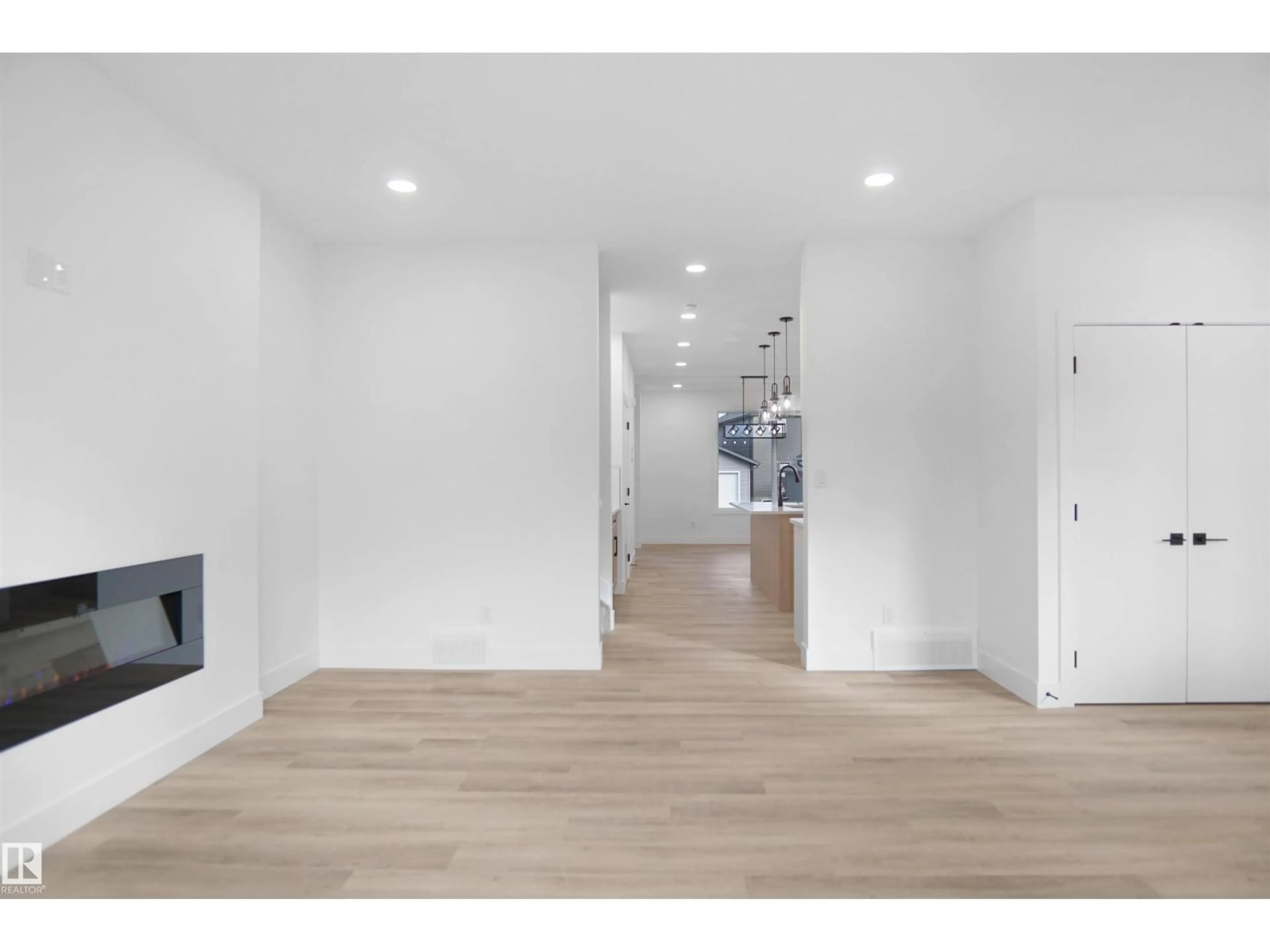 Unknown for 786 CY BECKER DR, Edmonton Alberta T5Y2W4