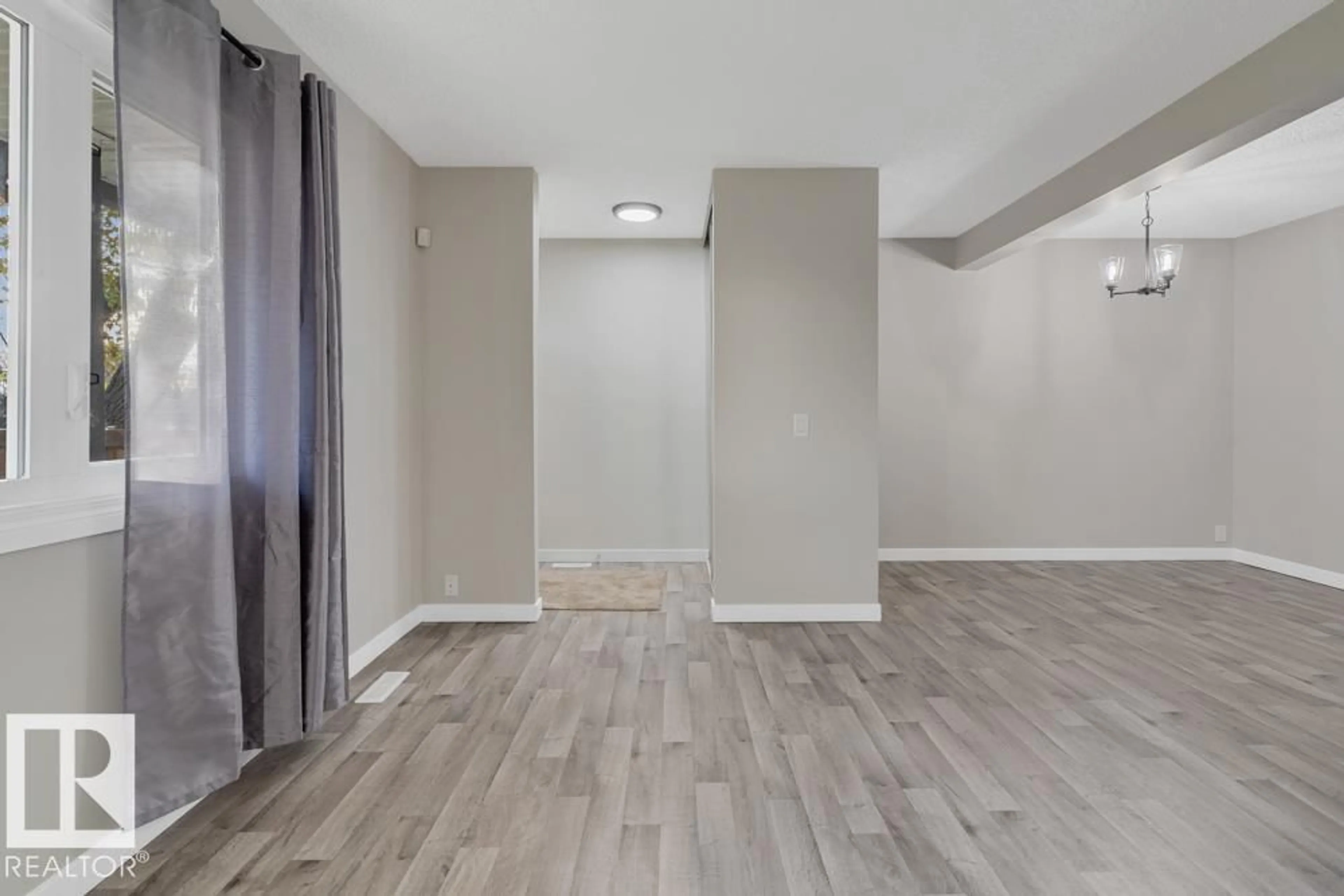 A pic of a room for #45 - 14511 52 ST, Edmonton Alberta T5A4M6