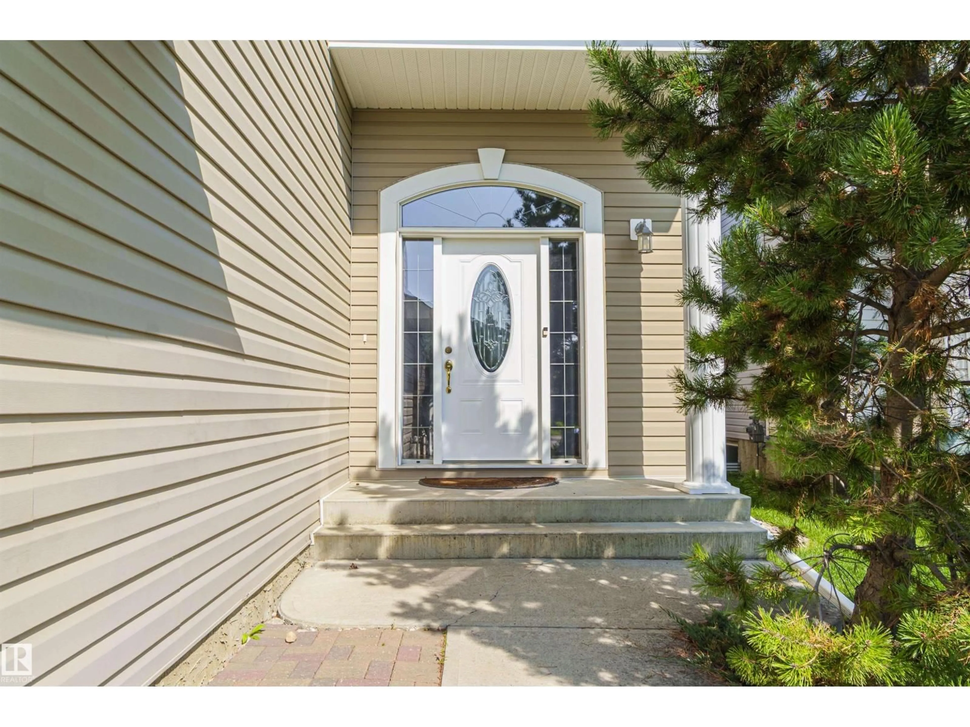 Indoor entryway for 536 LEGER WY, Edmonton Alberta T6R3T5