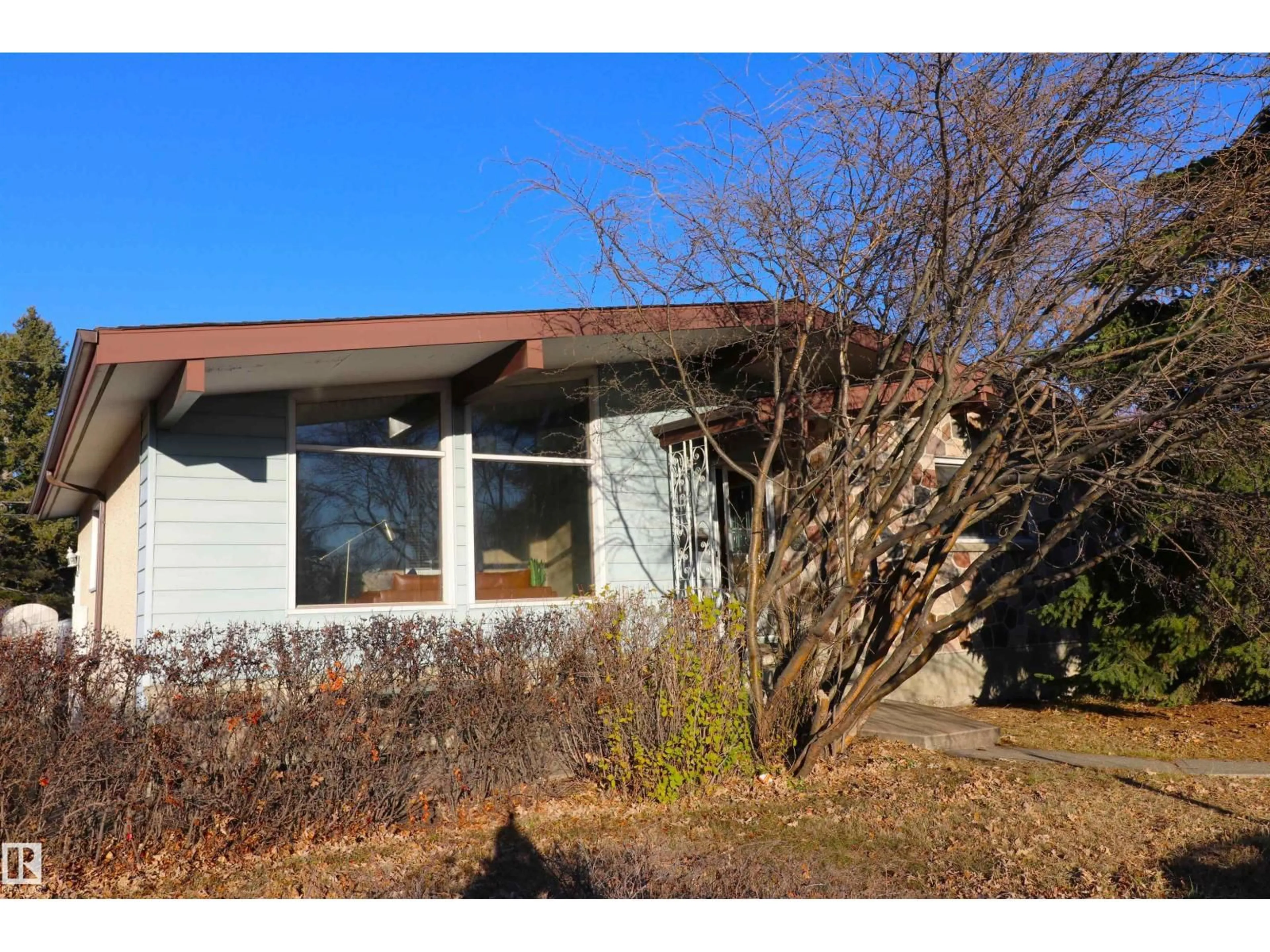 Unknown for 11716 42 AV, Edmonton Alberta T6M1A7