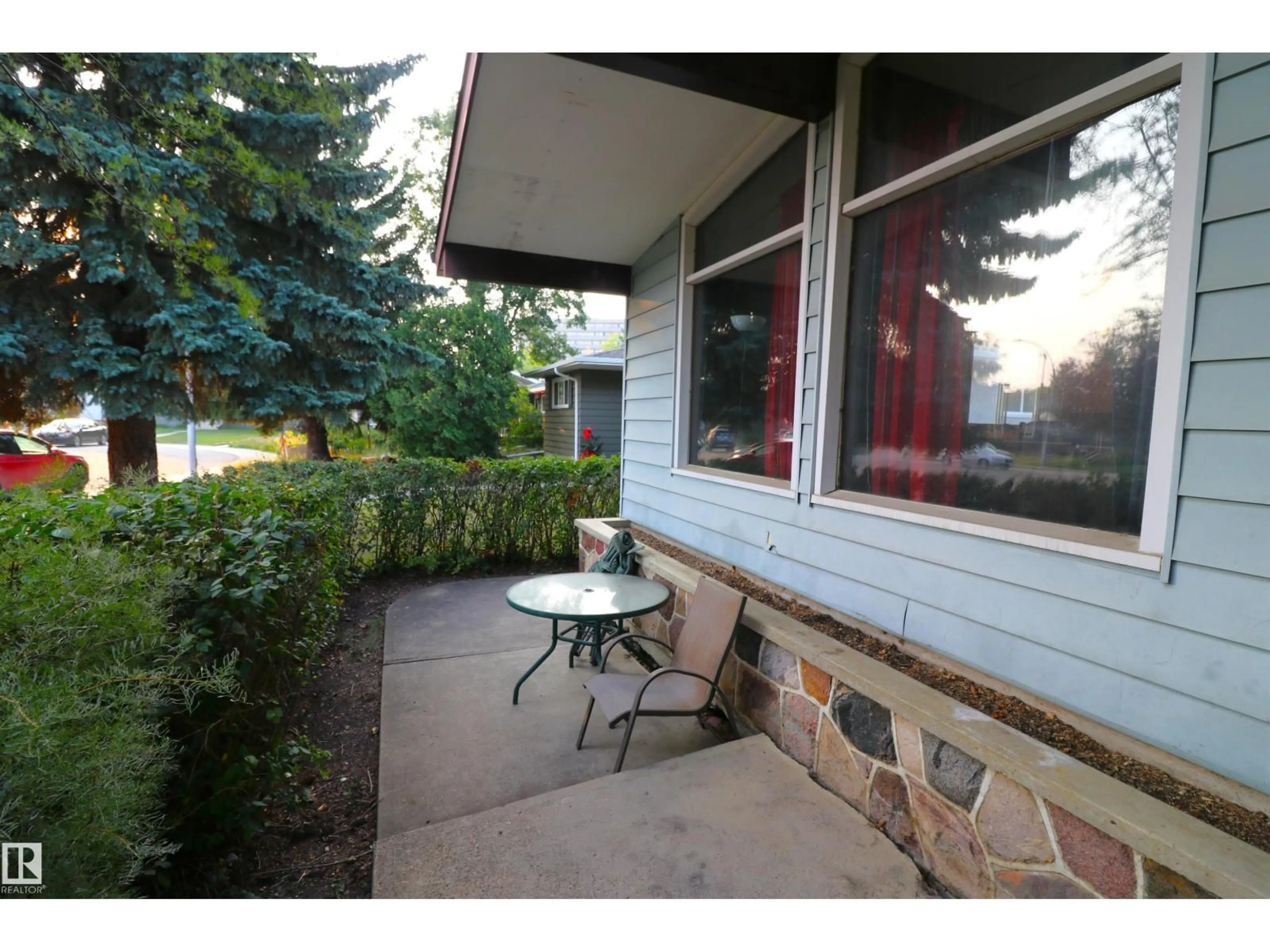 Patio, unknown for 11716 42 AV, Edmonton Alberta T6M1A7
