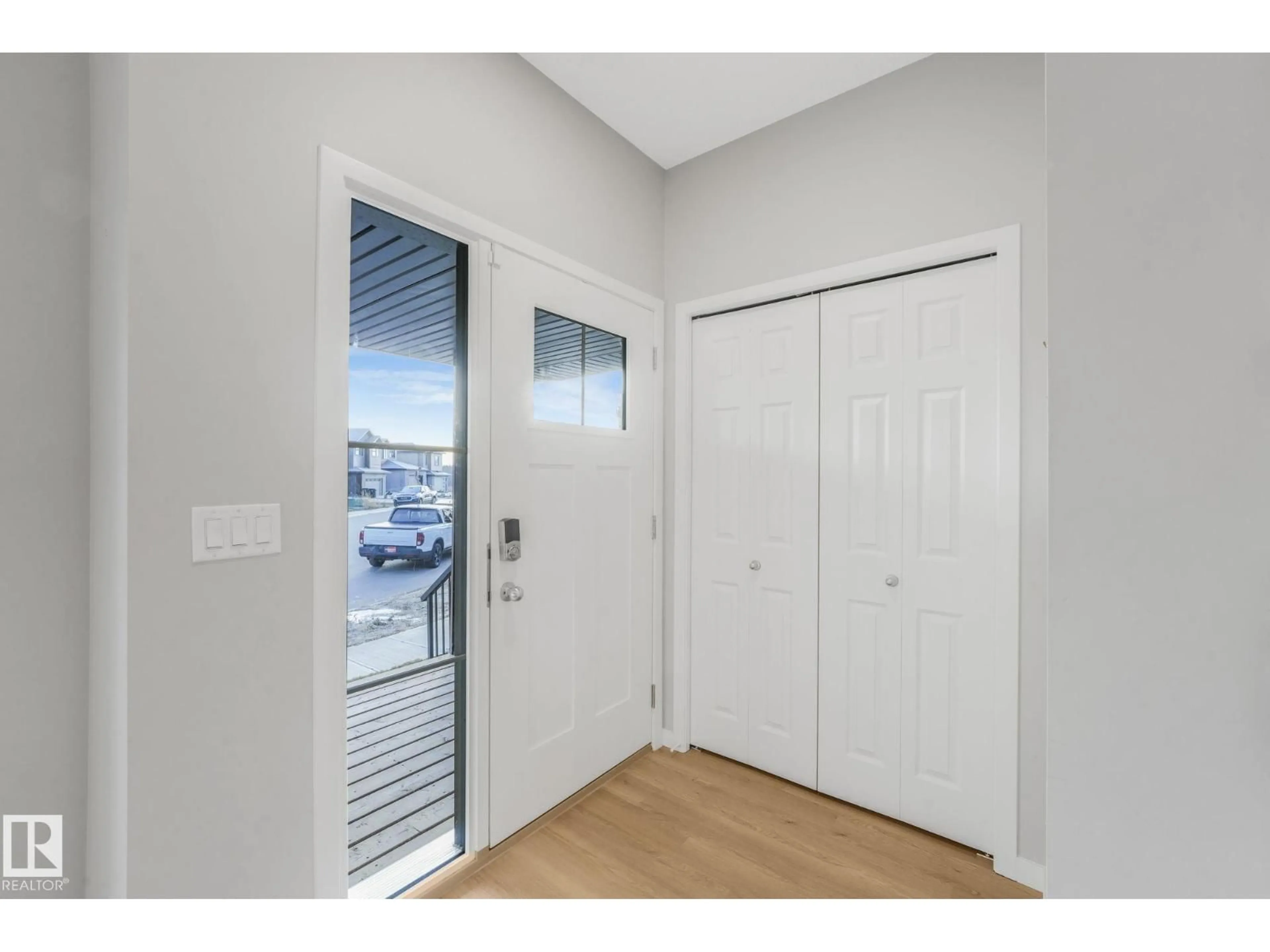Indoor entryway for 49 TILIA PL, Spruce Grove Alberta T7X0Z3