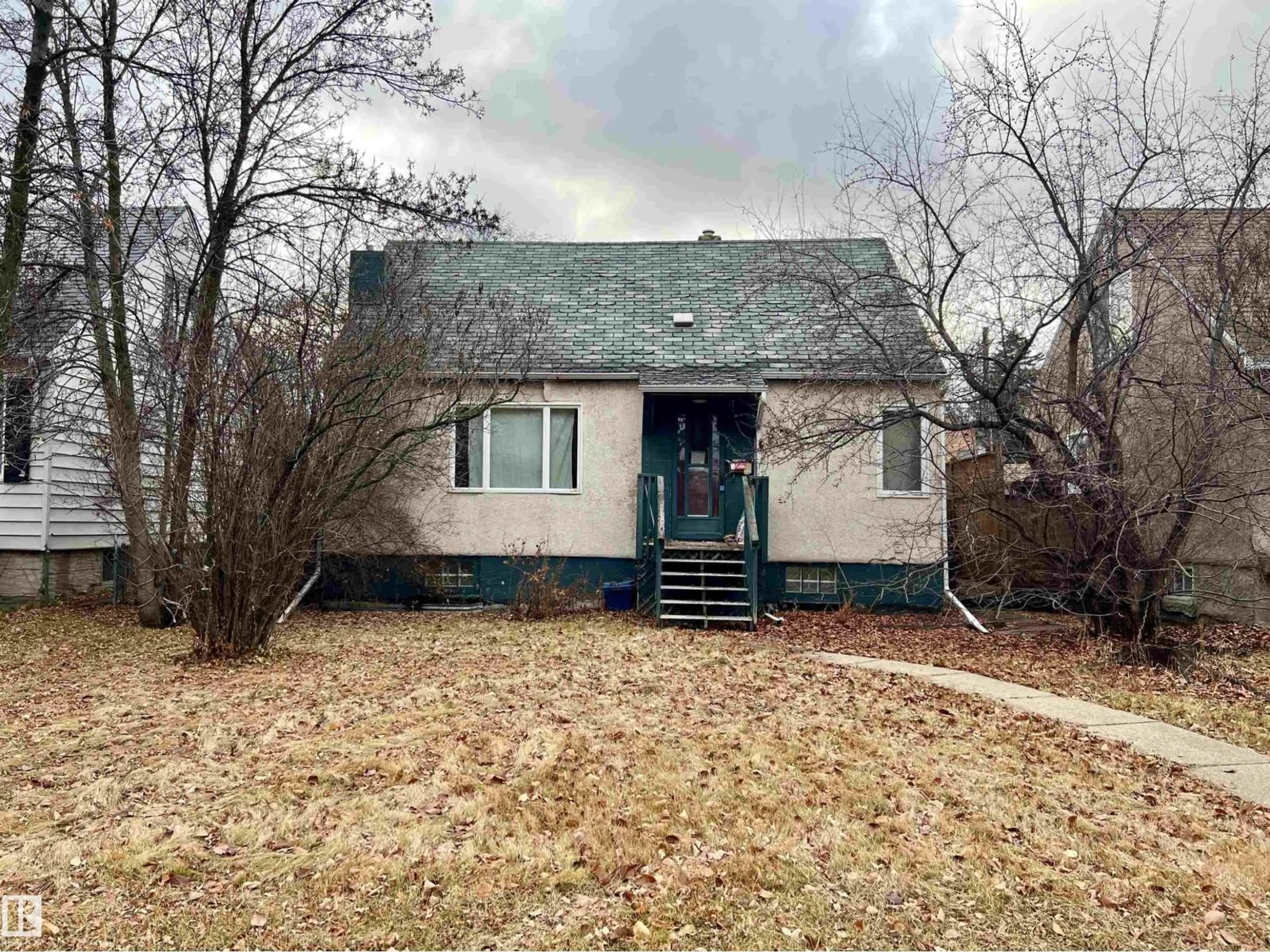 Unknown for 7238 112 ST, Edmonton Alberta T6G1J3