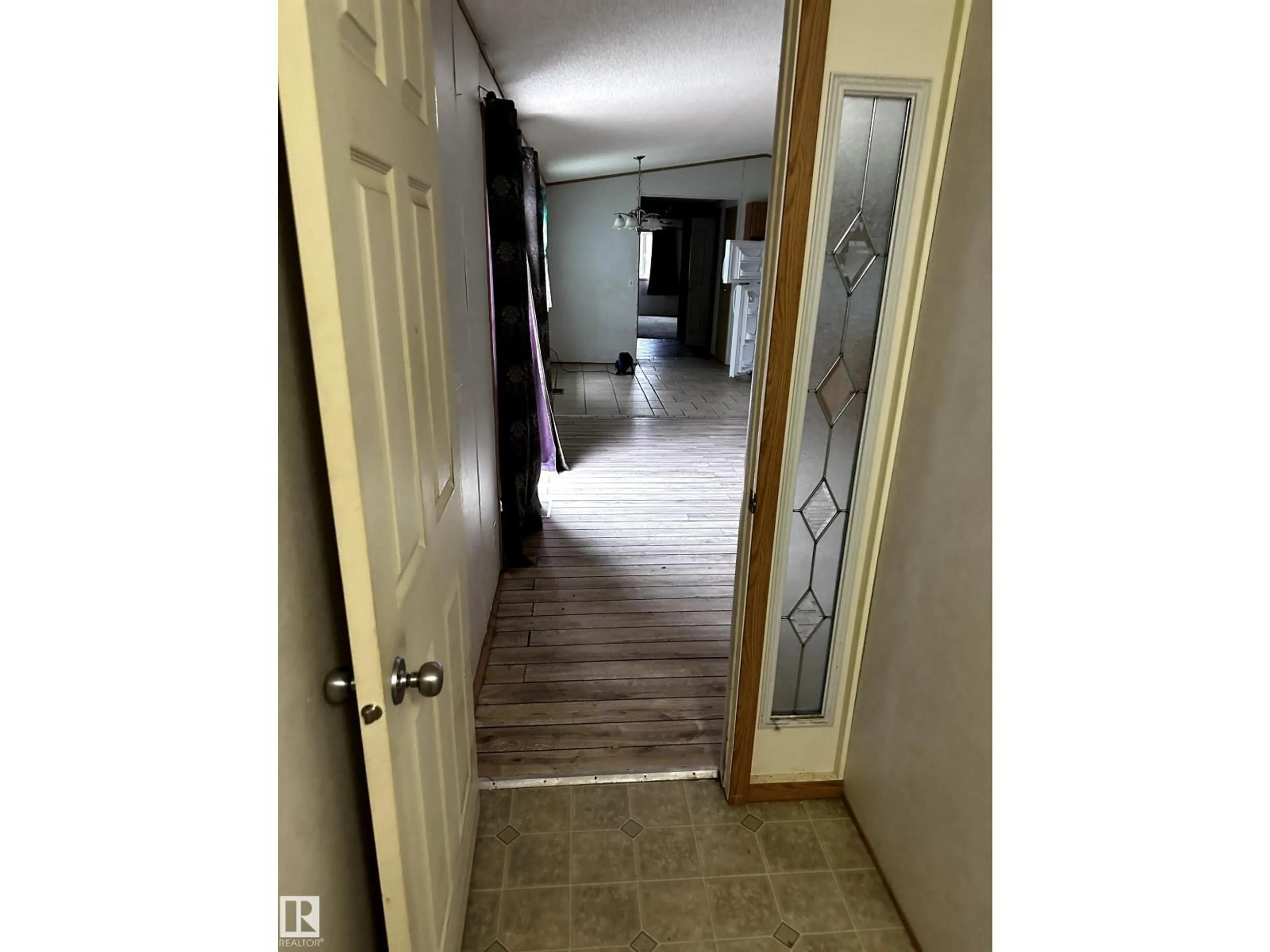 Unknown for 4816 48 AV, Wetaskiwin Alberta T9A0E7