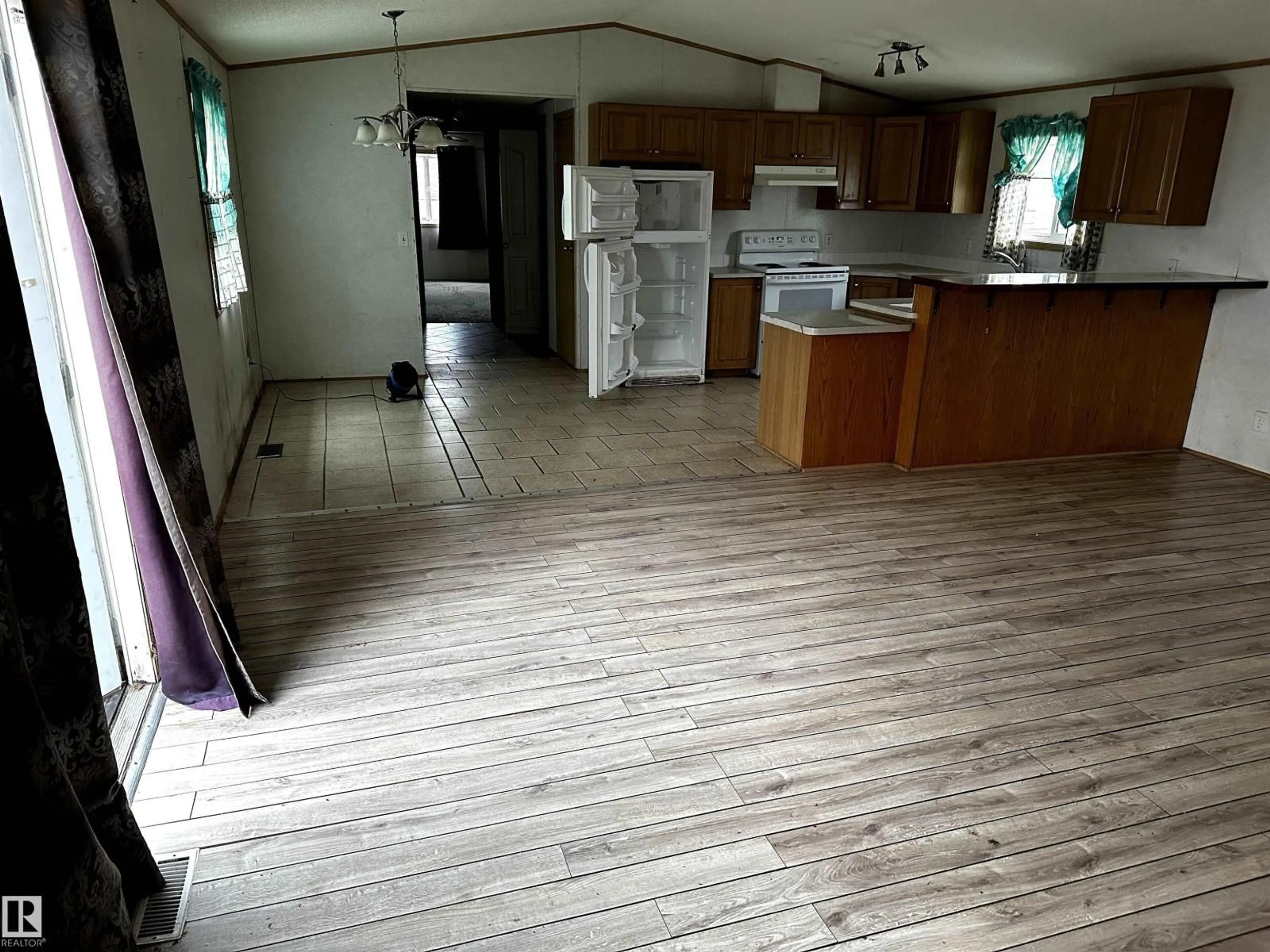 A pic of a room for 4816 48 AV, Wetaskiwin Alberta T9A0E7