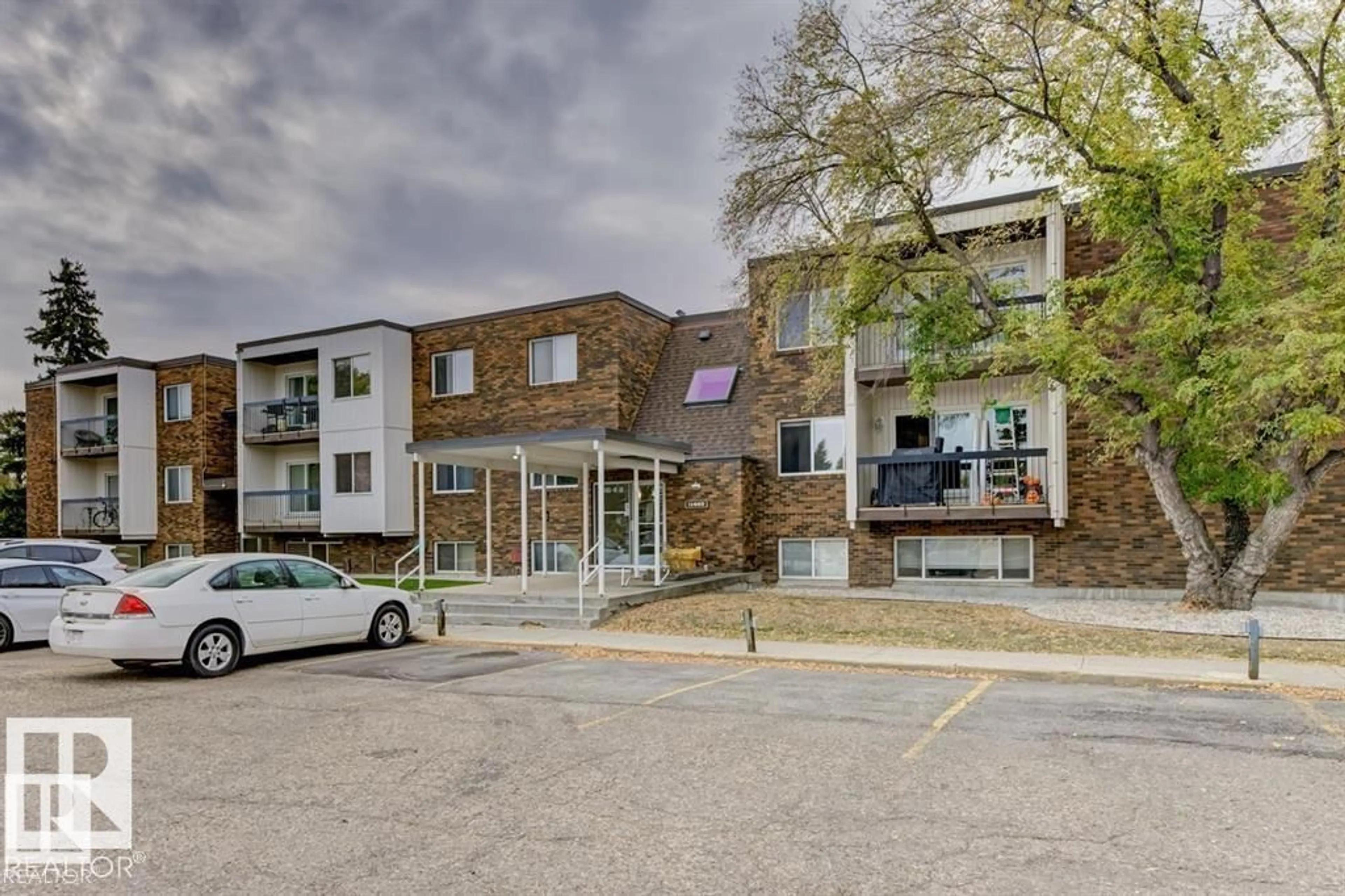 Unknown for 207 - 11465 41 AV NW, Edmonton Alberta T6J0T9