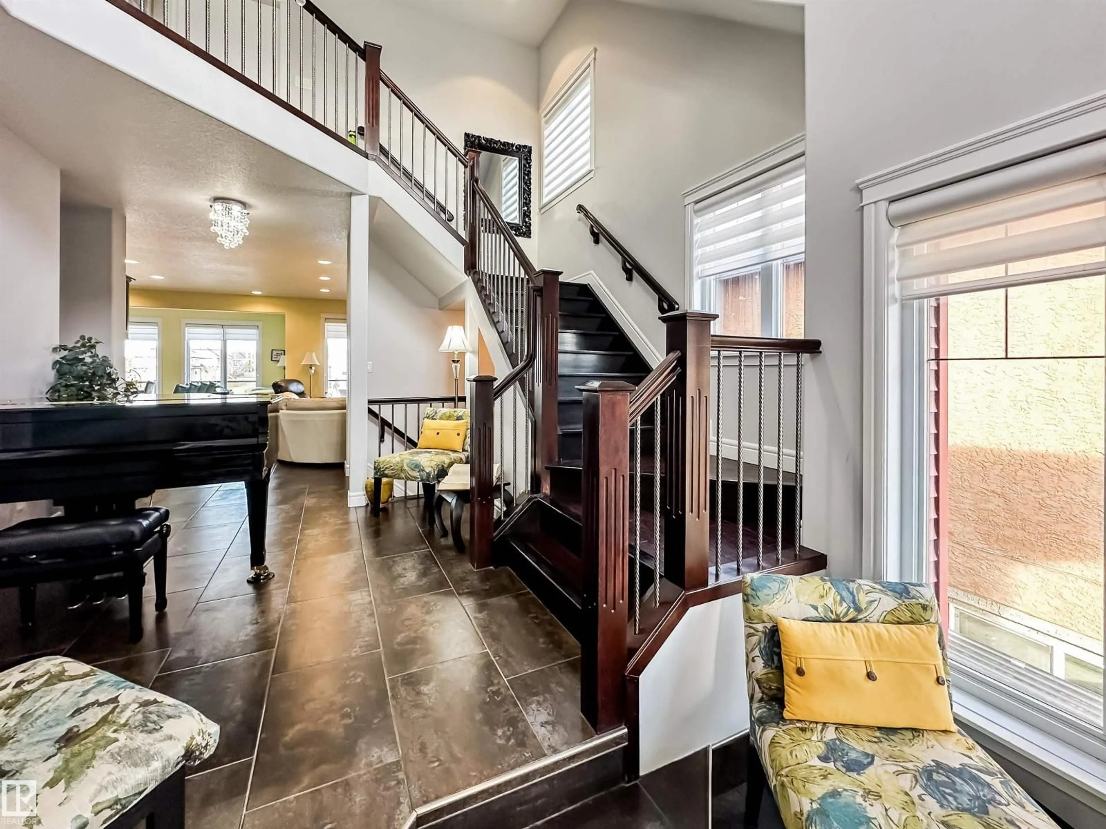 Indoor entryway for 3438 WEST LD NW, Edmonton Alberta T6W0T4