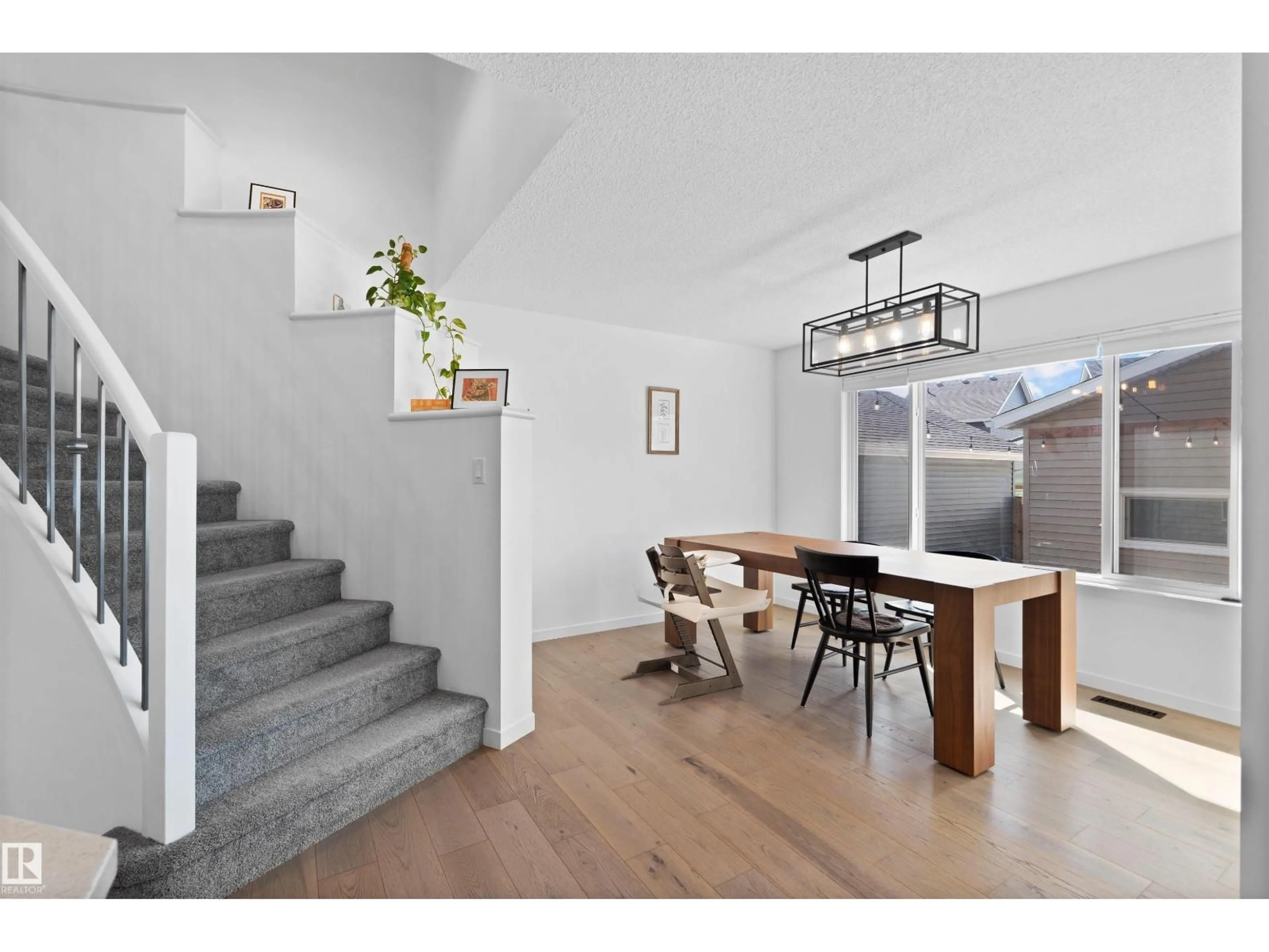 Unknown for 2208 82 ST, Edmonton Alberta T6X2J6