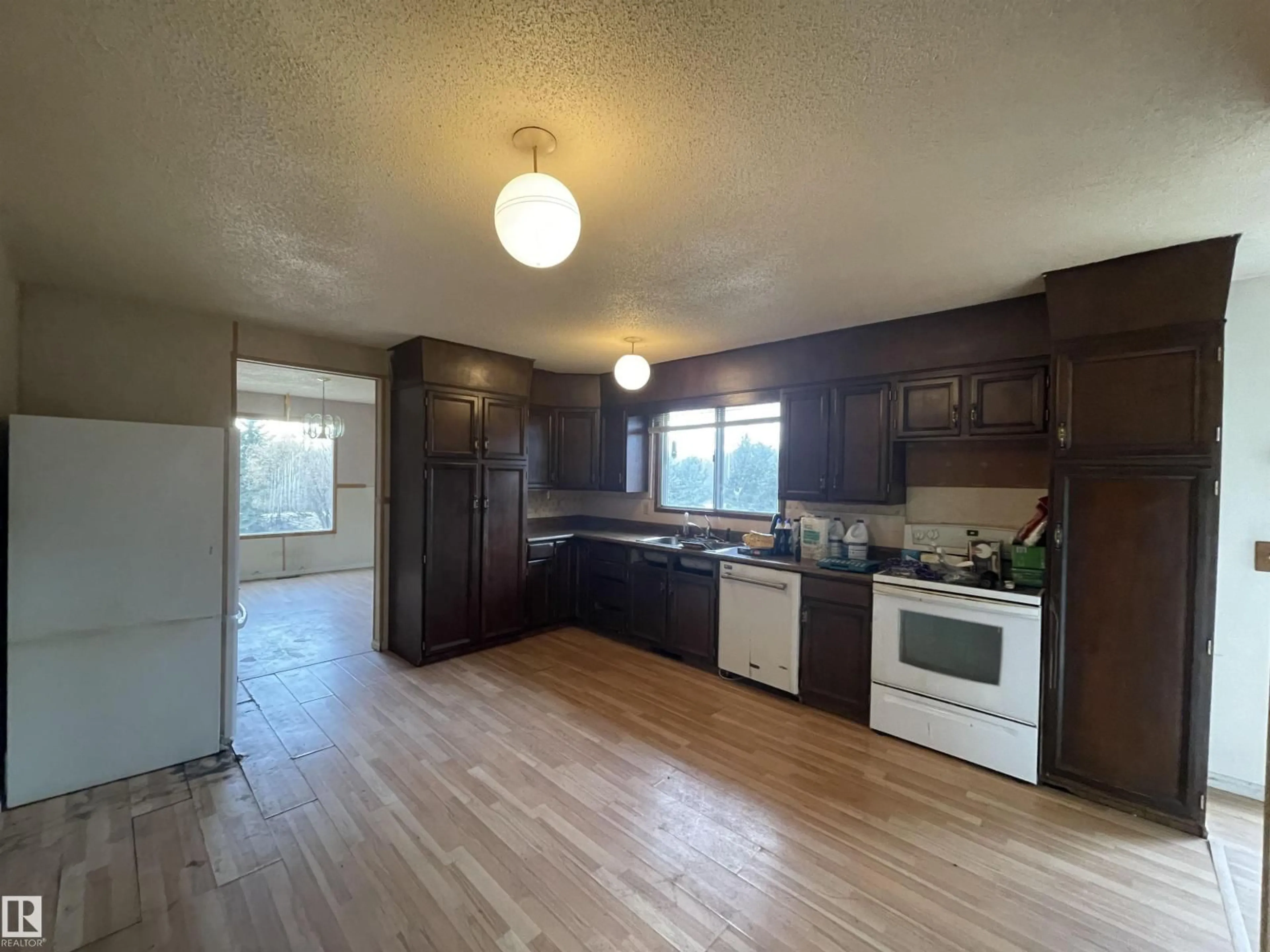 Unknown for 50136 RGE RD 231, Rolly View Alberta T0B3M3