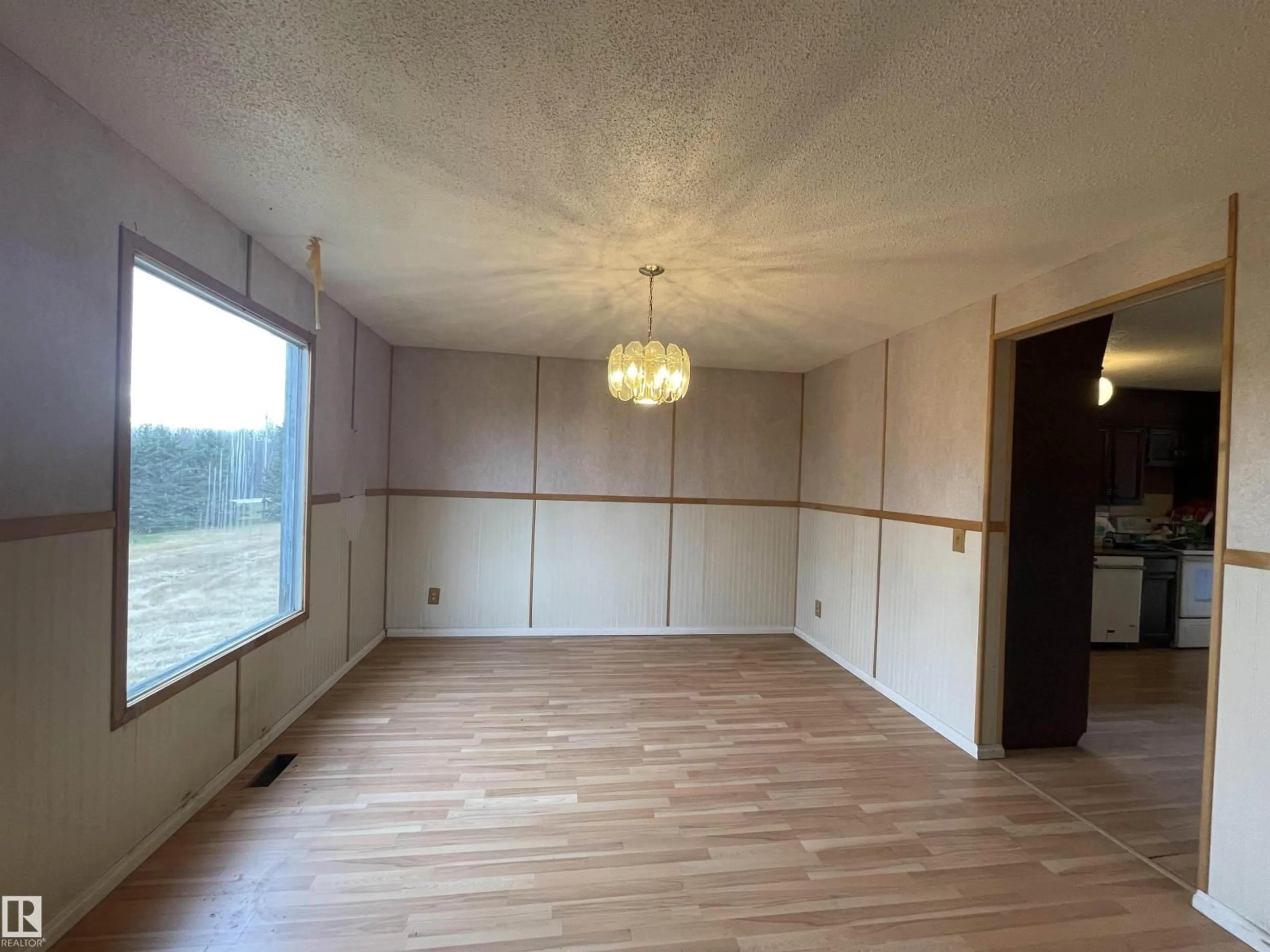 A pic of a room for 50136 RGE RD 231, Rolly View Alberta T0B3M3