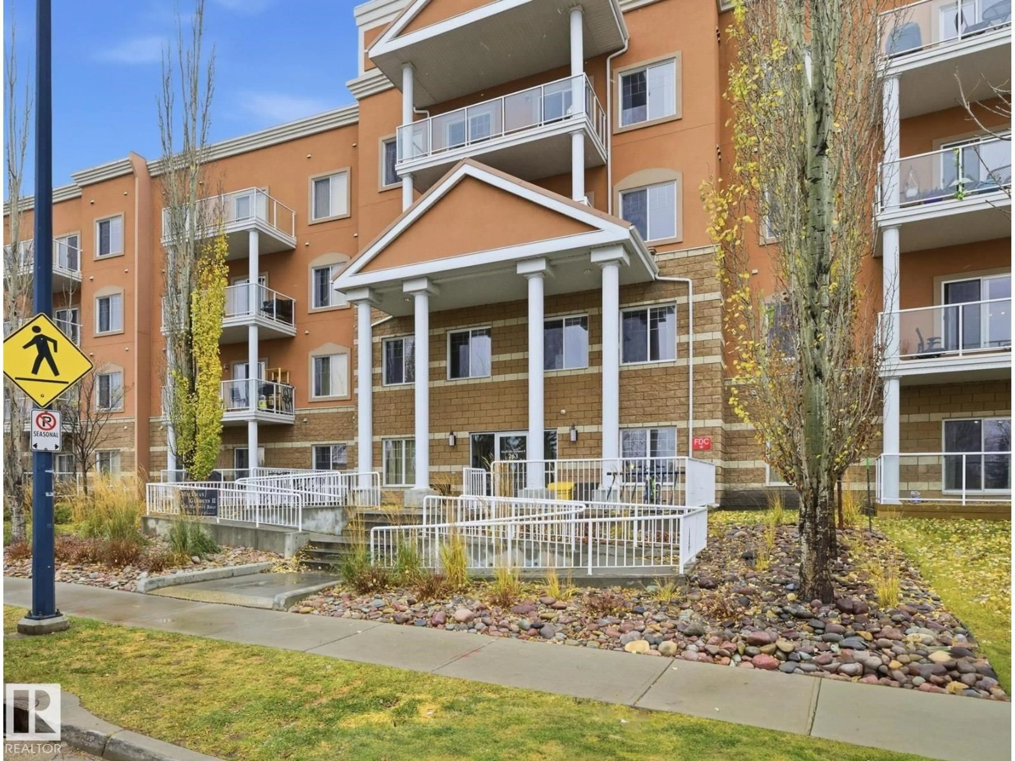 Patio, unknown for #411 - 263 MACEWAN RD, Edmonton Alberta T6W0C4