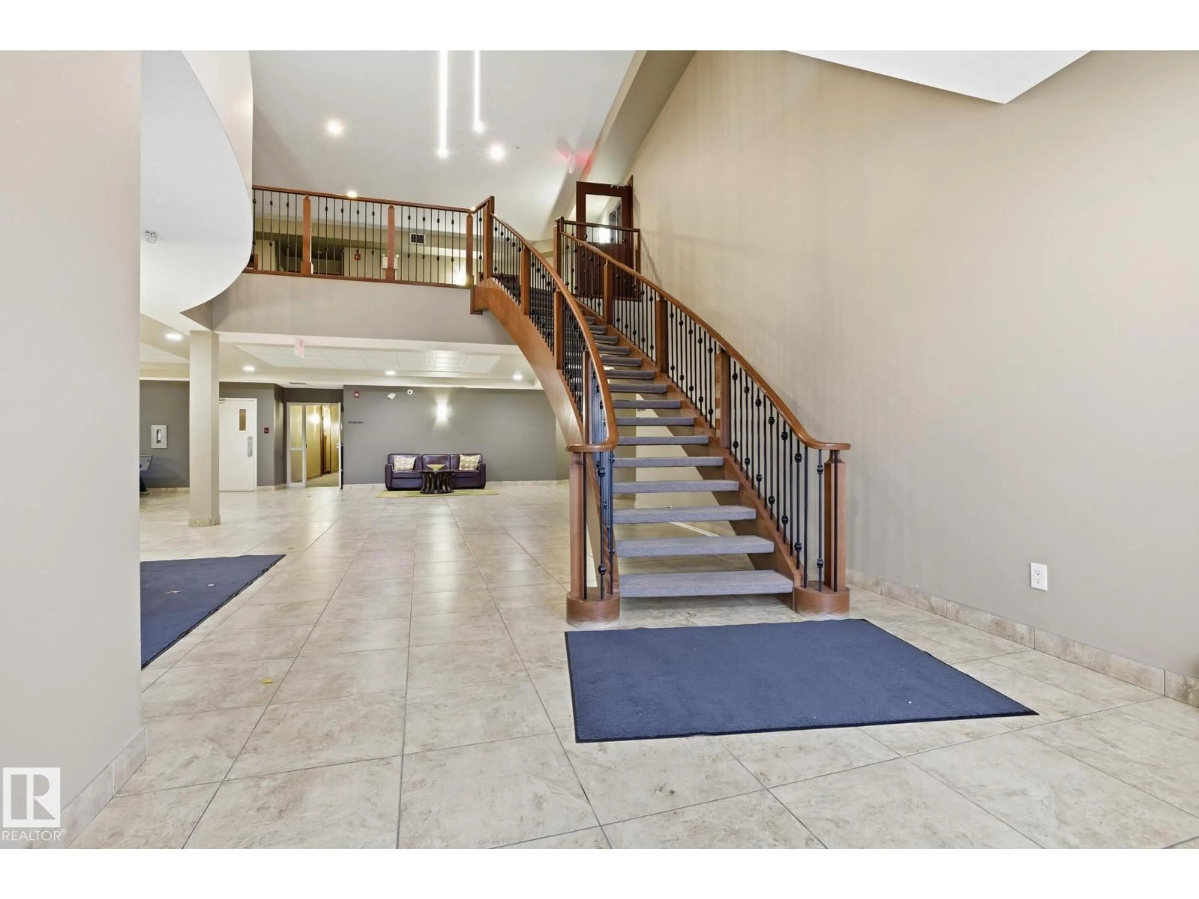 Indoor foyer for #411 - 263 MACEWAN RD, Edmonton Alberta T6W0C4