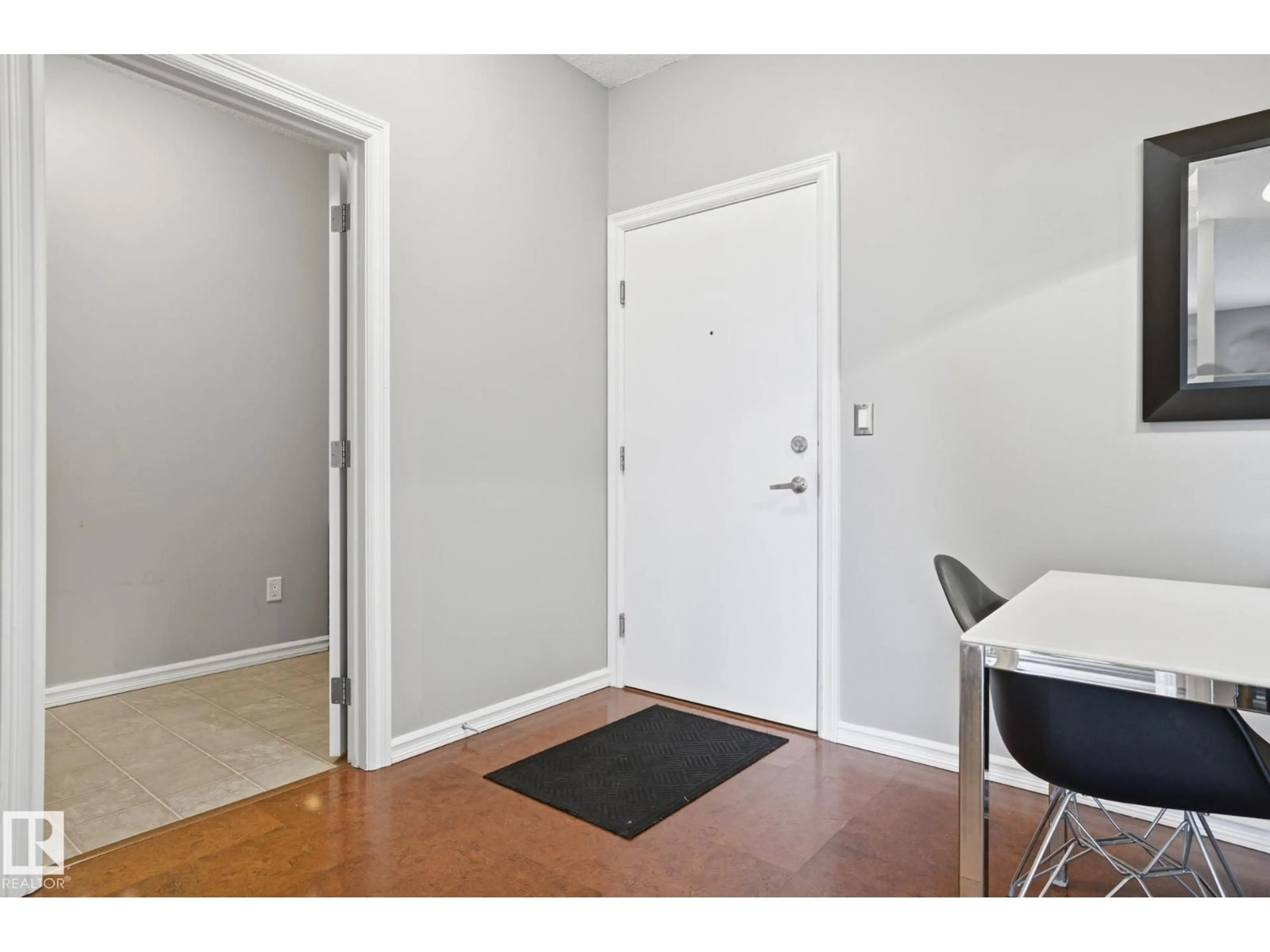 Indoor entryway for #411 - 263 MACEWAN RD, Edmonton Alberta T6W0C4