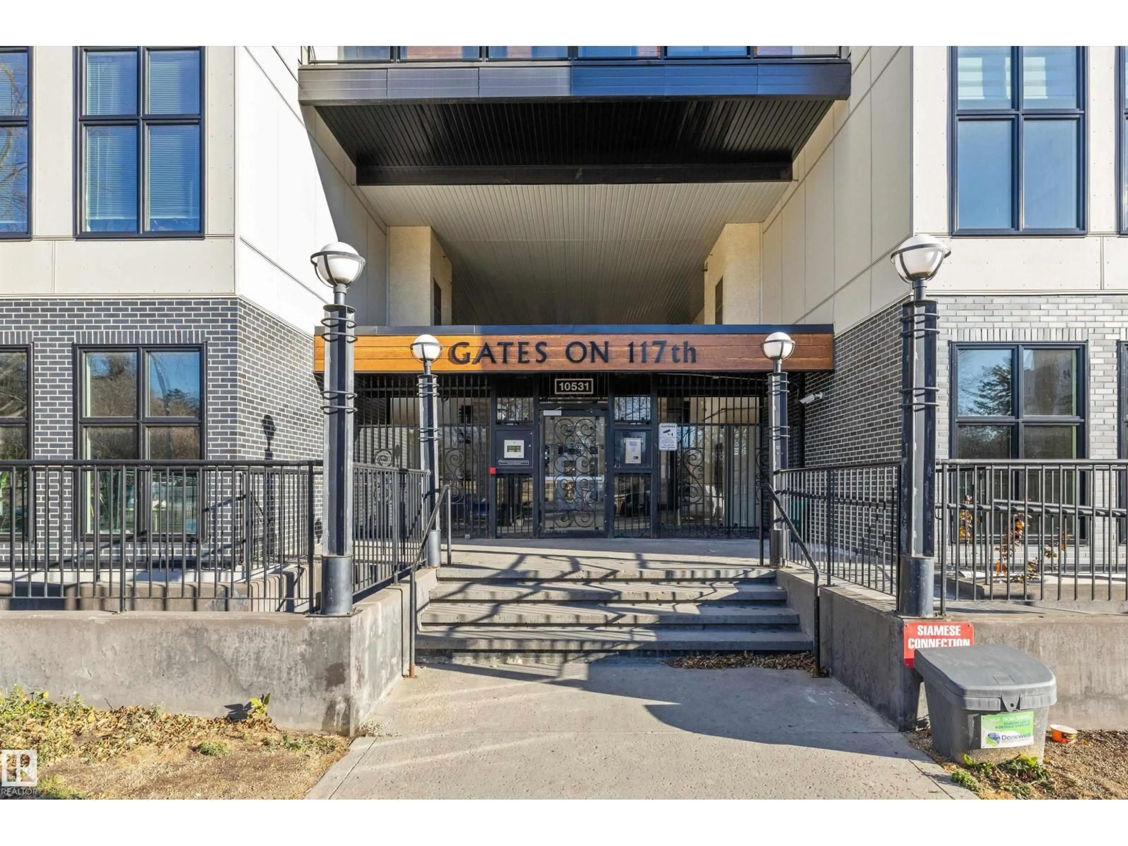 Patio, street for 200 - 10531 117 ST, Edmonton Alberta T5H0A8