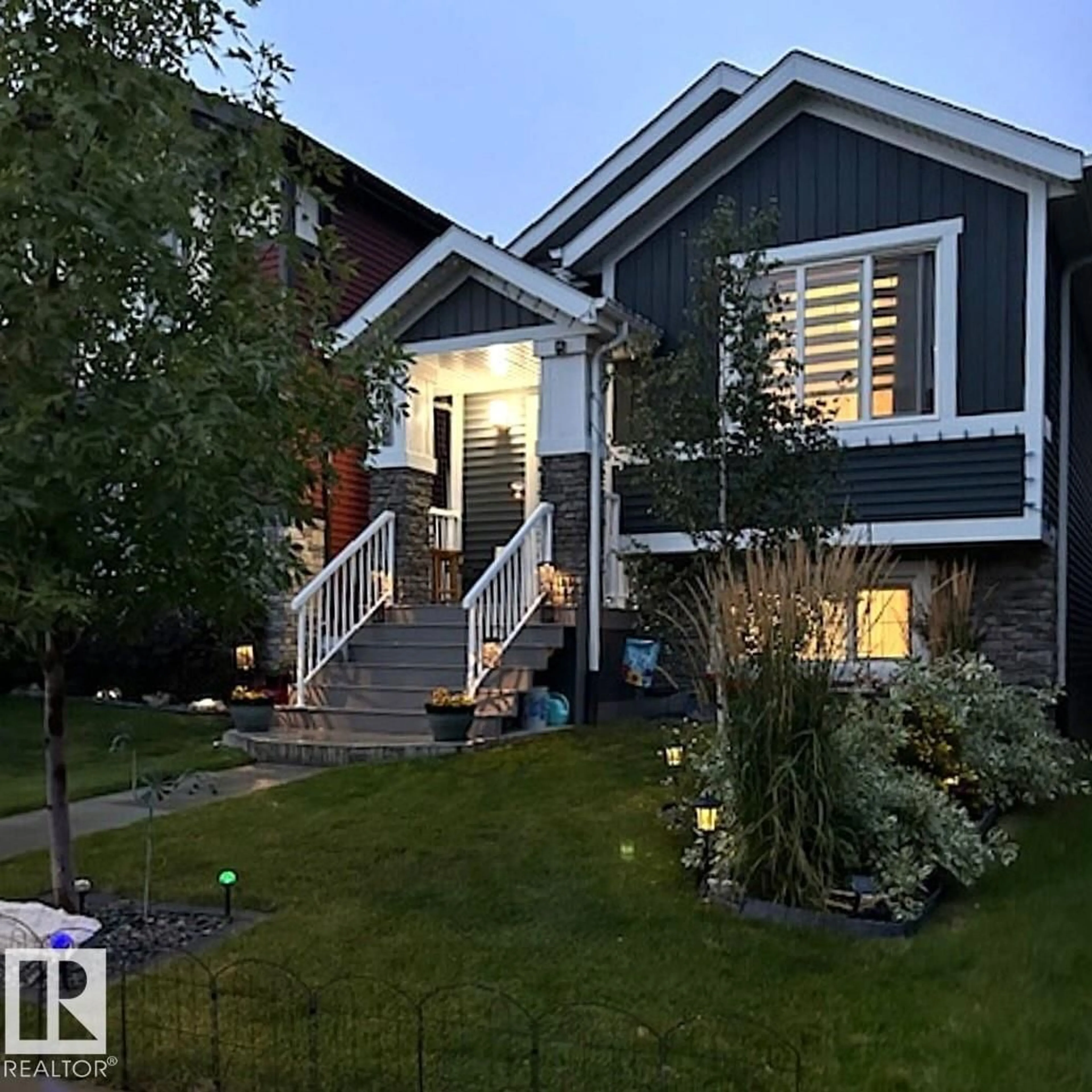 Home with vinyl exterior material, street for 8603 223 ST, Edmonton Alberta T5T7L6
