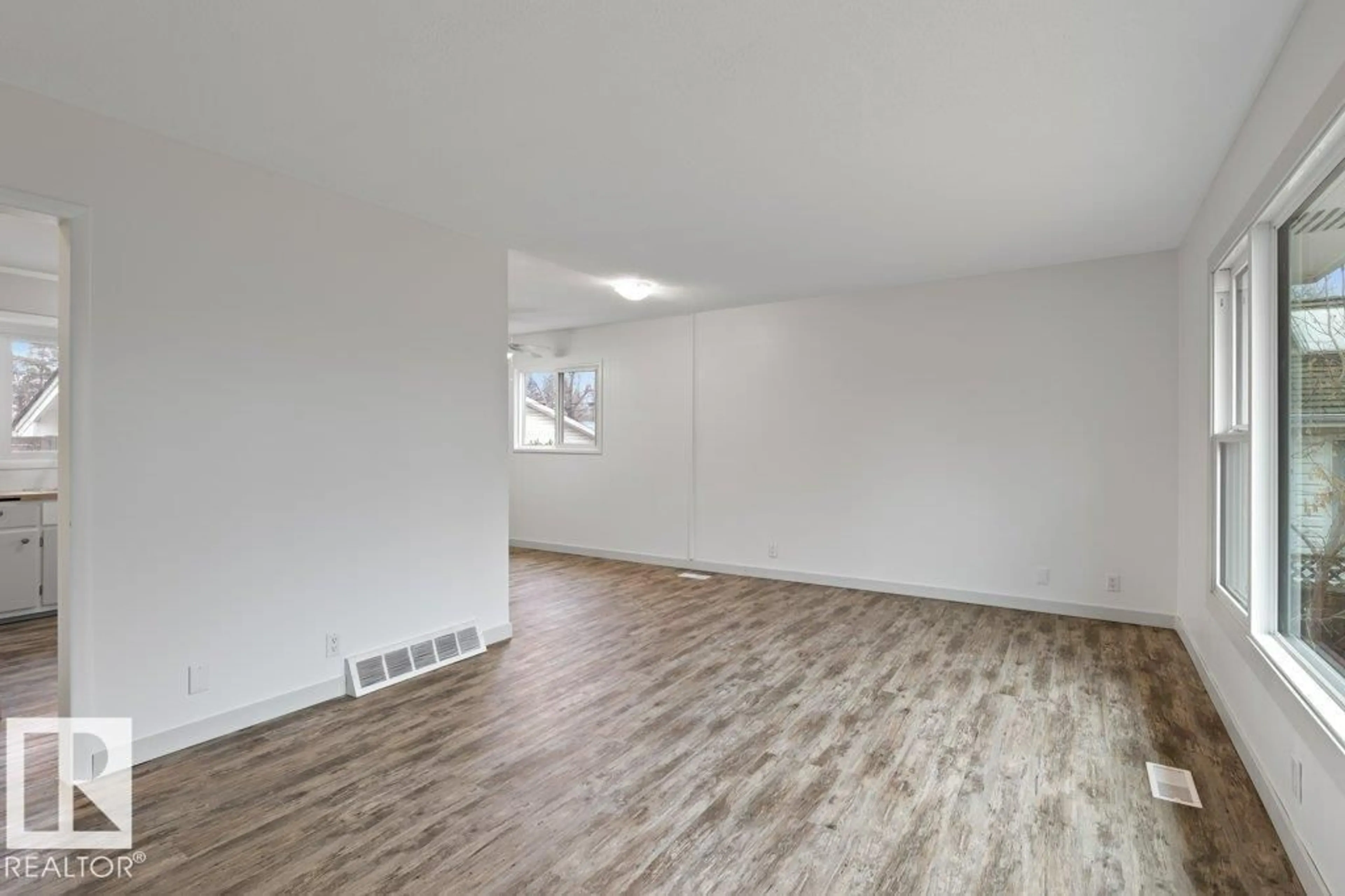 A pic of a room for 4206 50 AV, Camrose Alberta T4V0R1