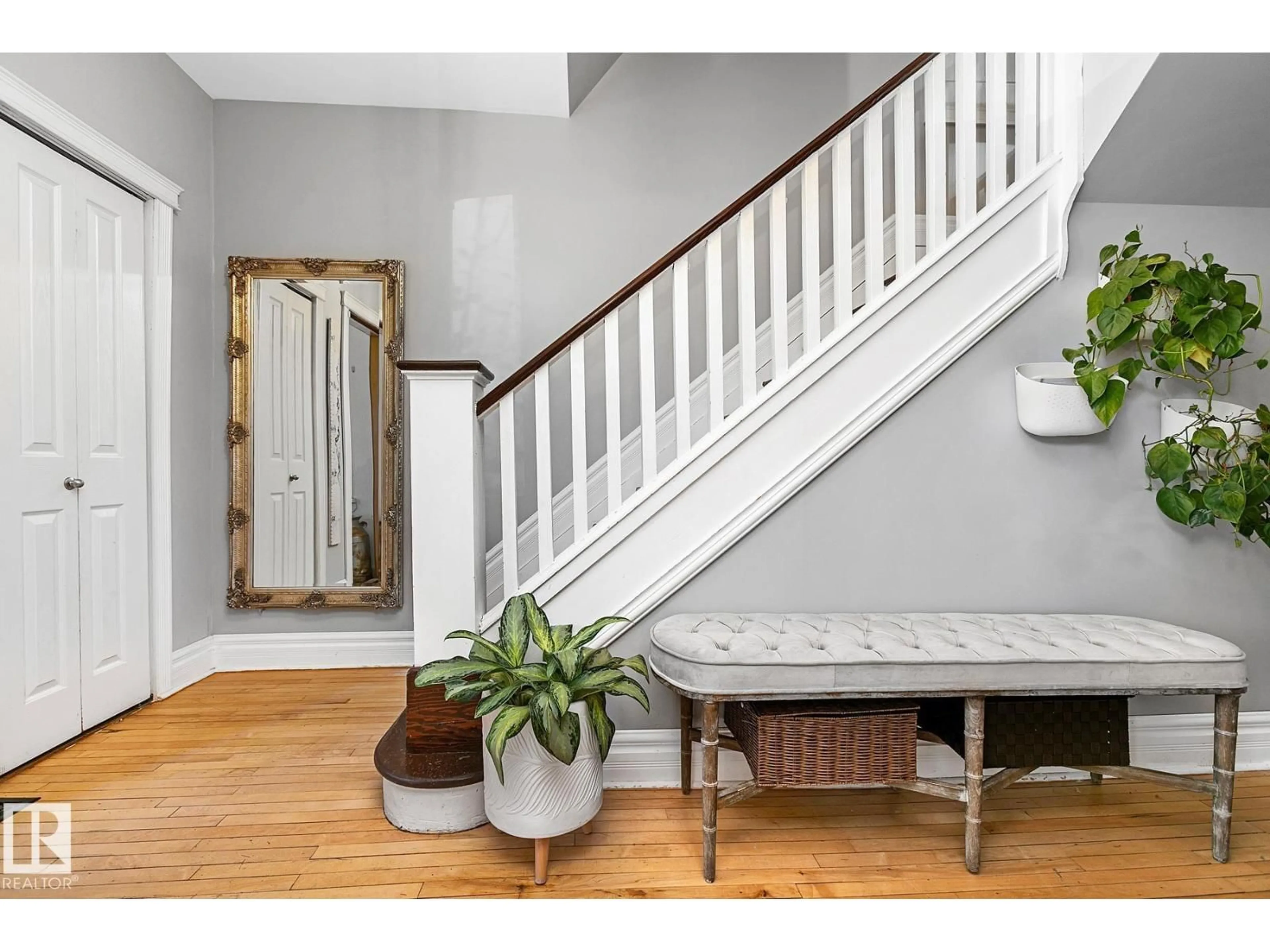 Indoor entryway for NW - 10823 125 ST, Edmonton Alberta T5M0L5