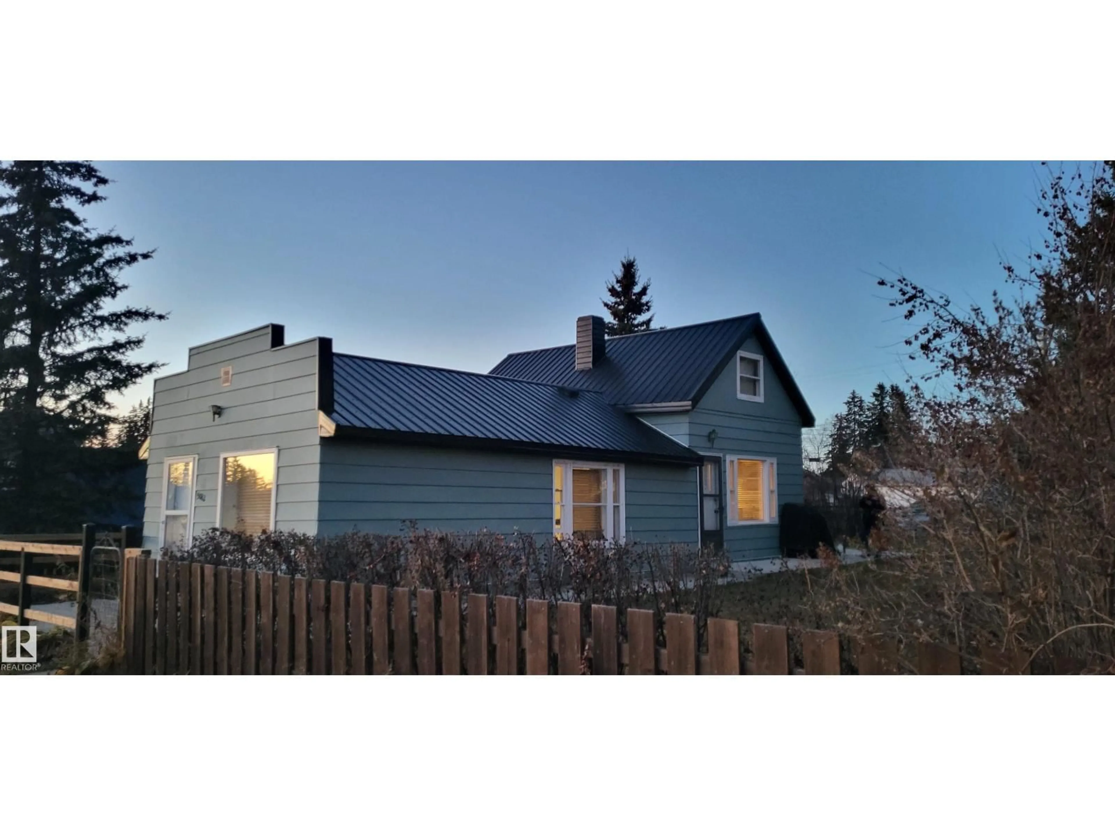 Home with vinyl exterior material, street for 5012 50 AV, Entwistle Alberta T0E0S0