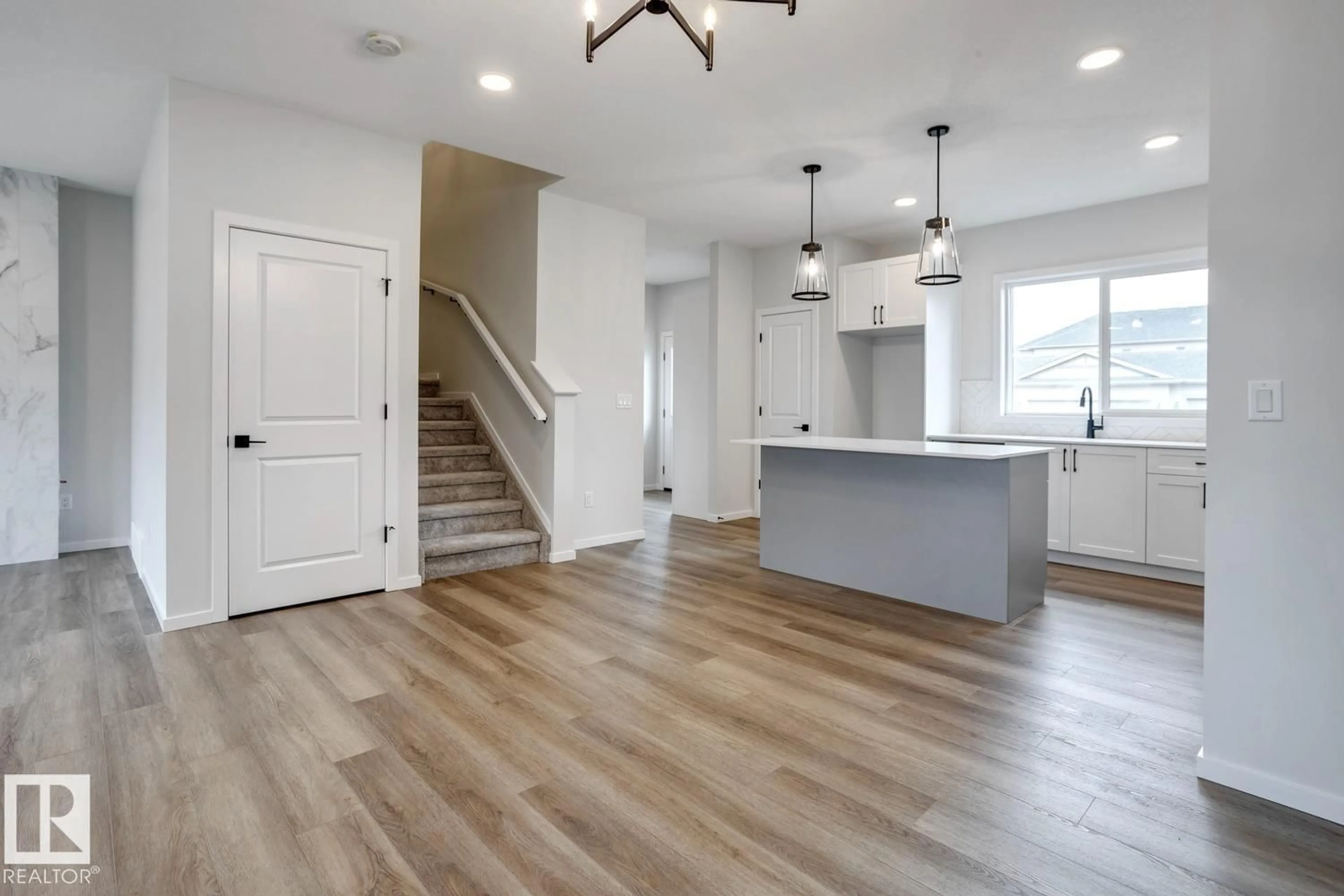 Open concept kitchen, unknown for 10 HUNTER PL, Spruce Grove Alberta T7X3W3