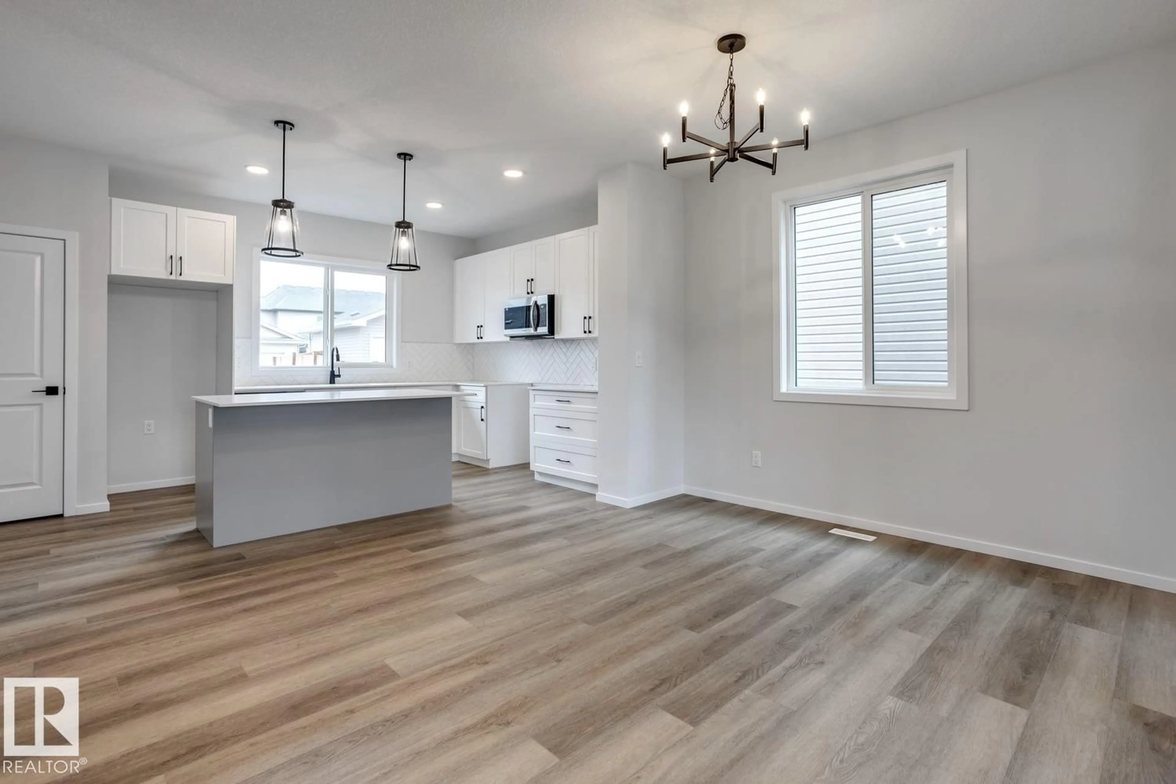 Open concept kitchen, unknown for 10 HUNTER PL, Spruce Grove Alberta T7X3W3