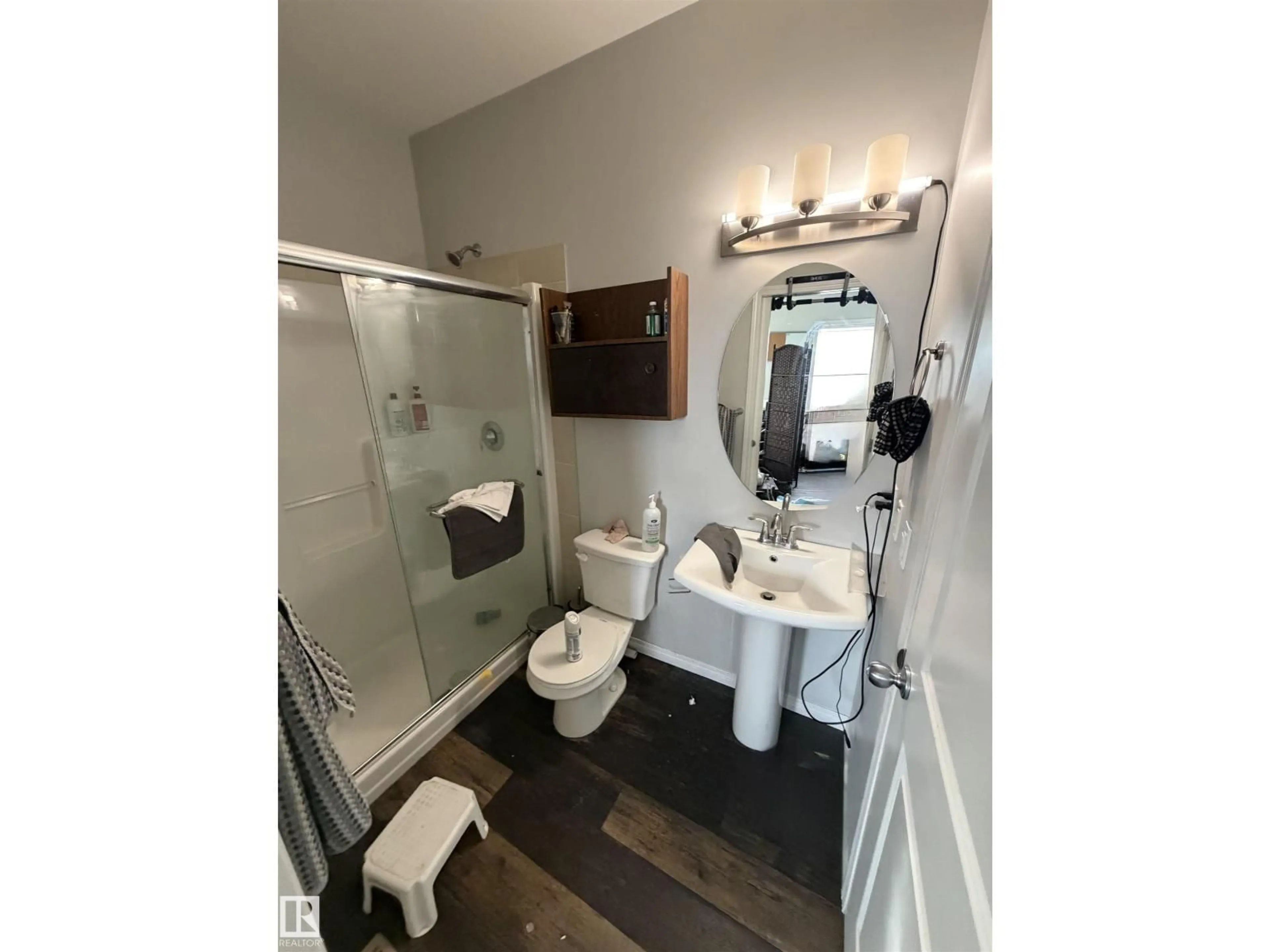 Standard bathroom, unknown for 17907 62 ST, Edmonton Alberta T5Y3Z4