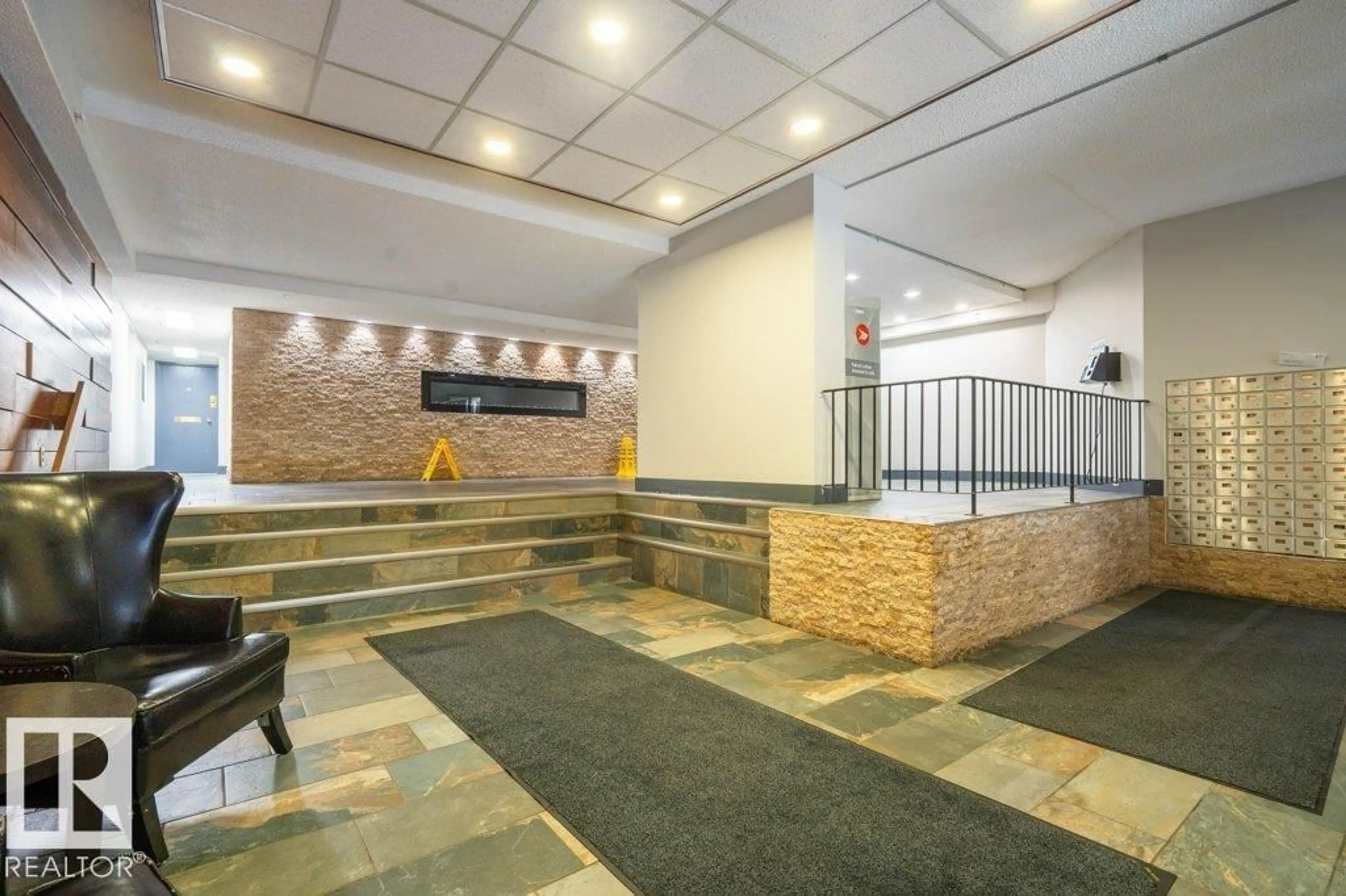 Lobby for #13 - 8745 165 ST, Edmonton Alberta T5R2R7