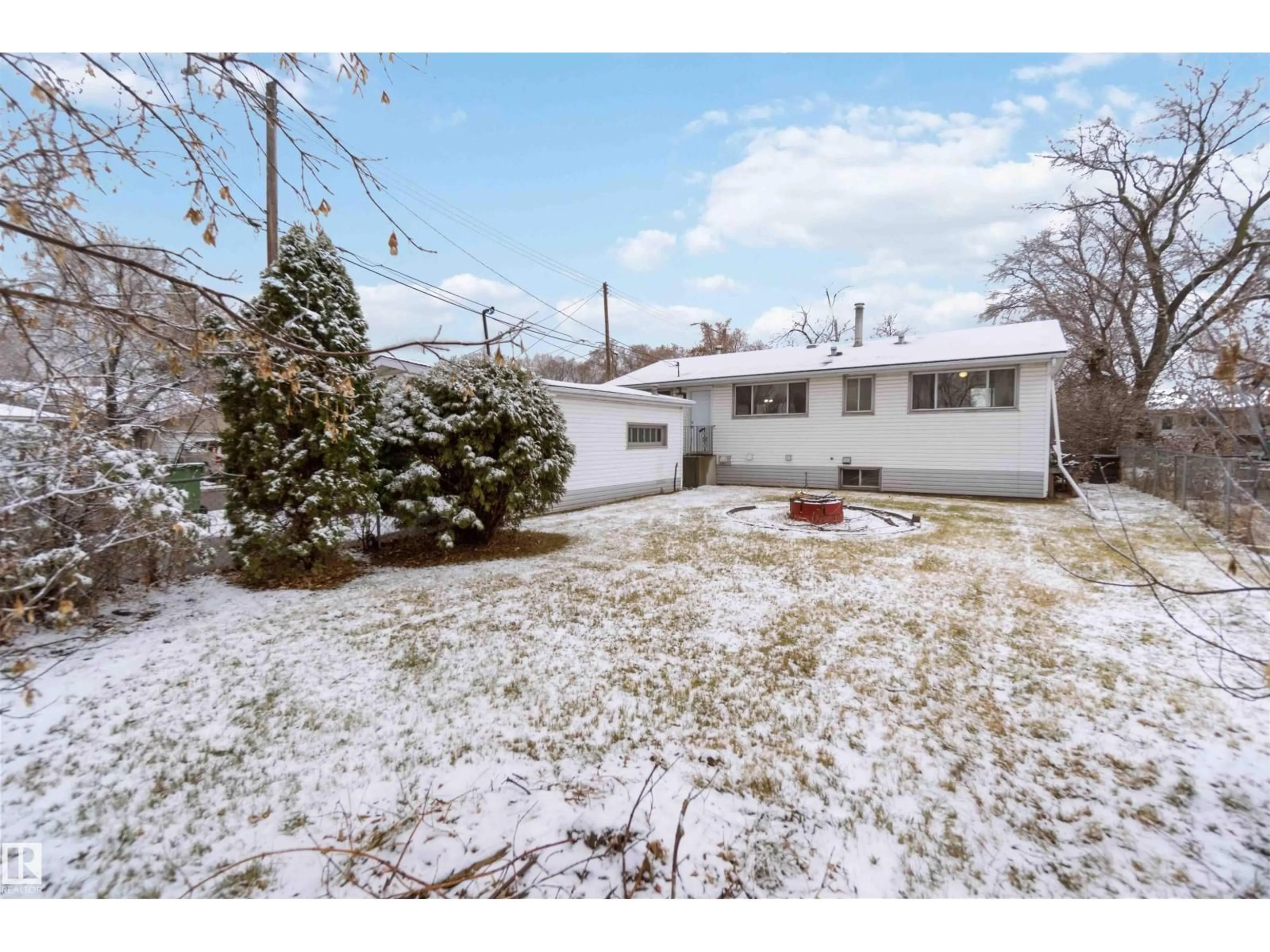 A pic from outside/outdoor area/front of a property/back of a property/a pic from drone, street for 17 ROSS, Fort Saskatchewan Alberta T8L3M9