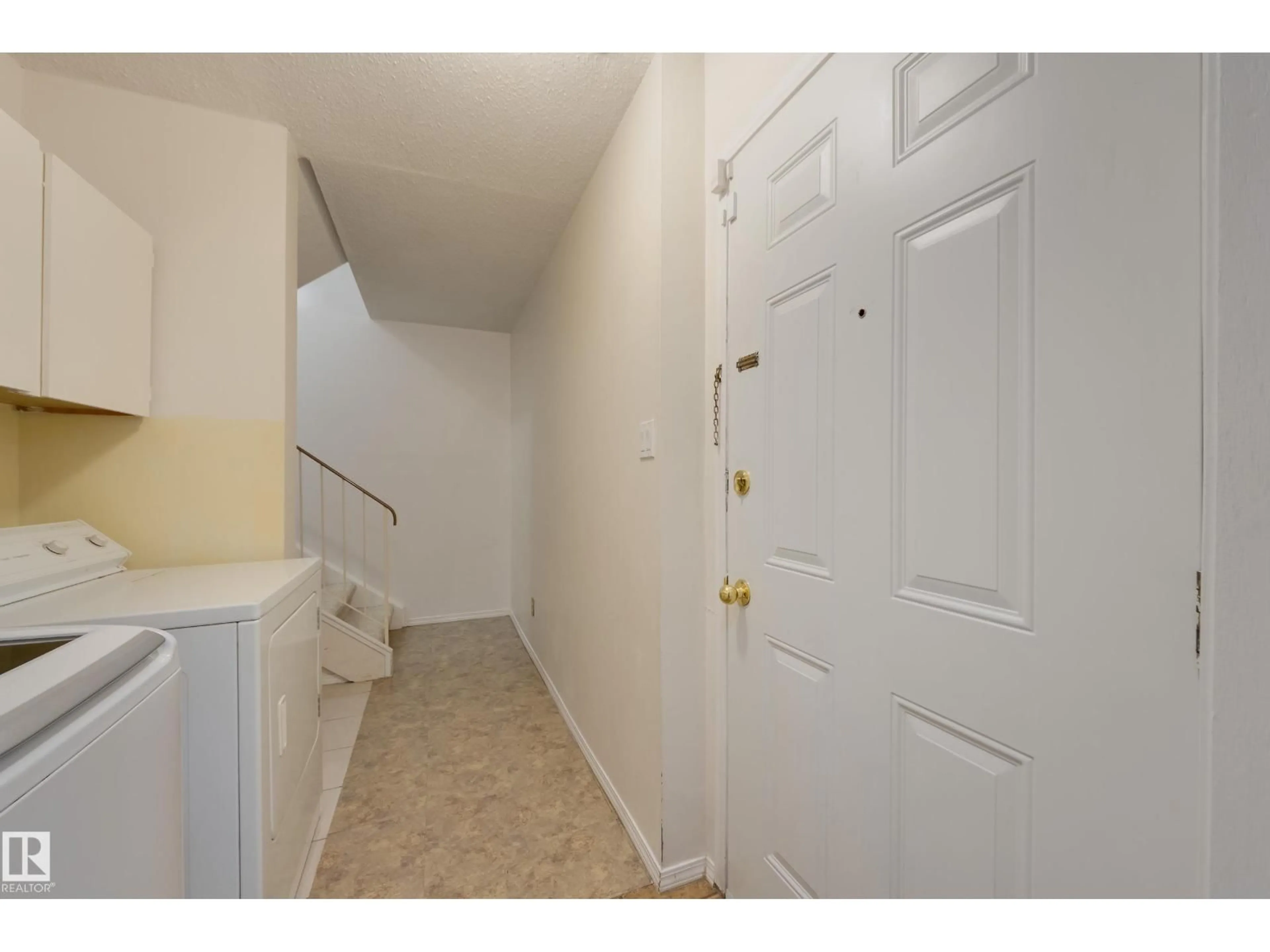 Unknown for 534 WILLOW CO NW, Edmonton Alberta T5T2K7