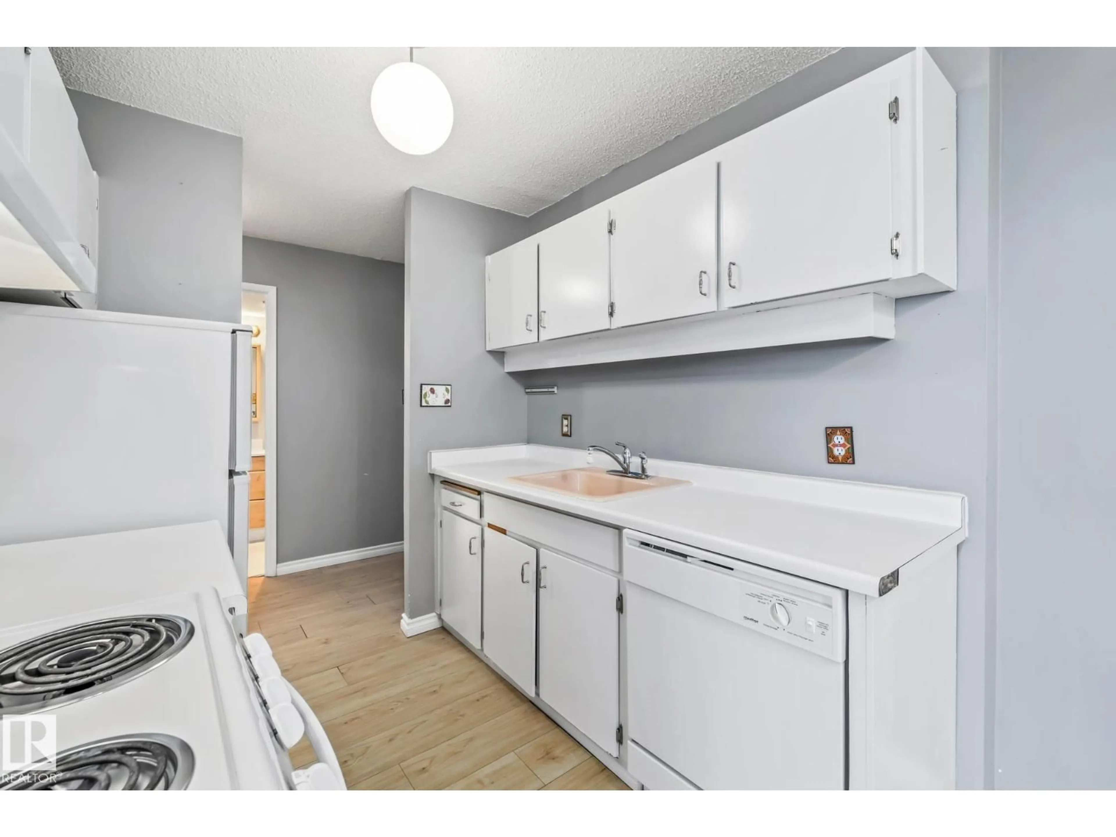 Standard kitchen, unknown for 12141 - 805 JASPER AV, Edmonton Alberta T5N3X8