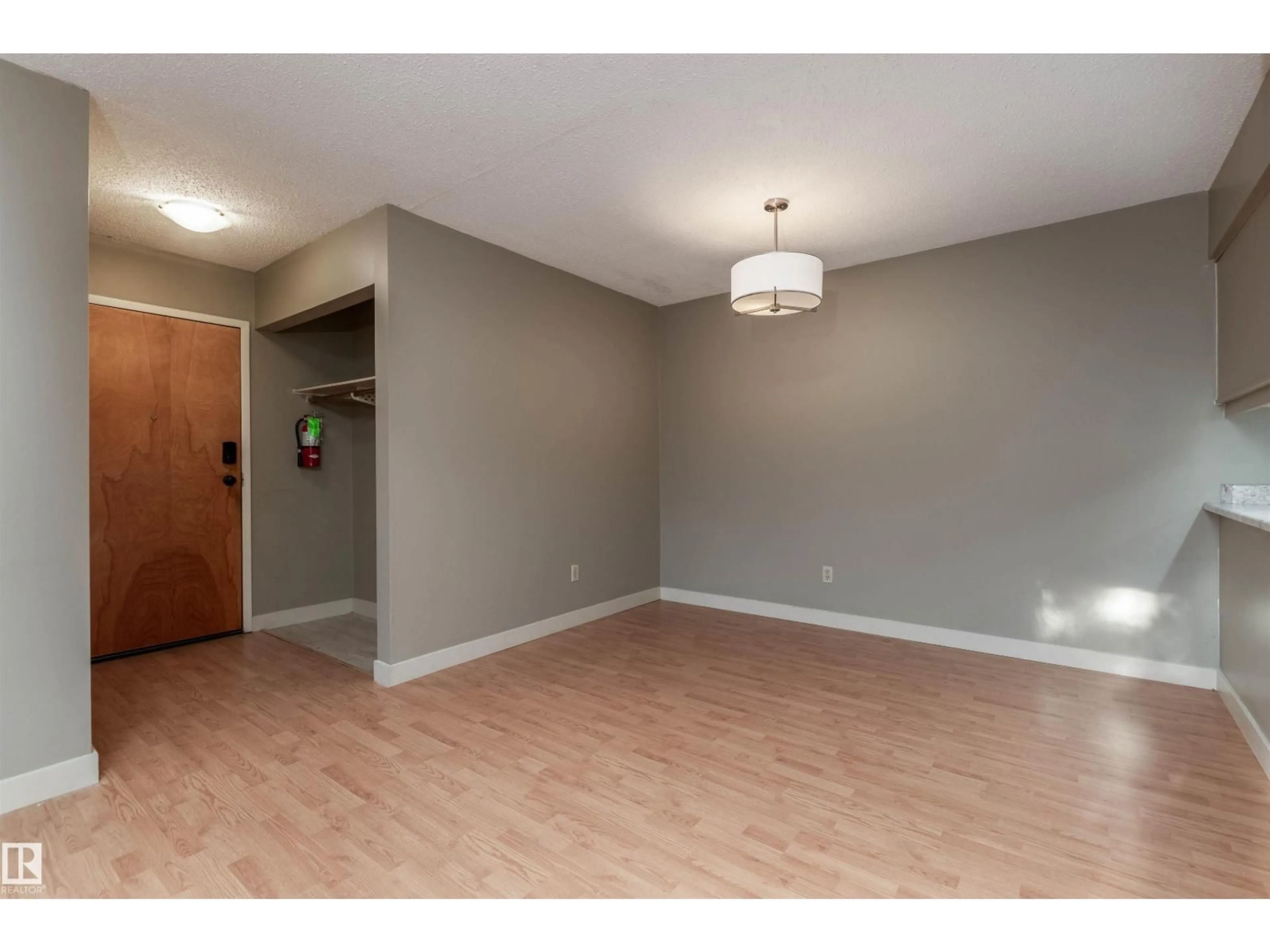 Unknown for 208 ALPINE PL, St. Albert Alberta T8N3Y2