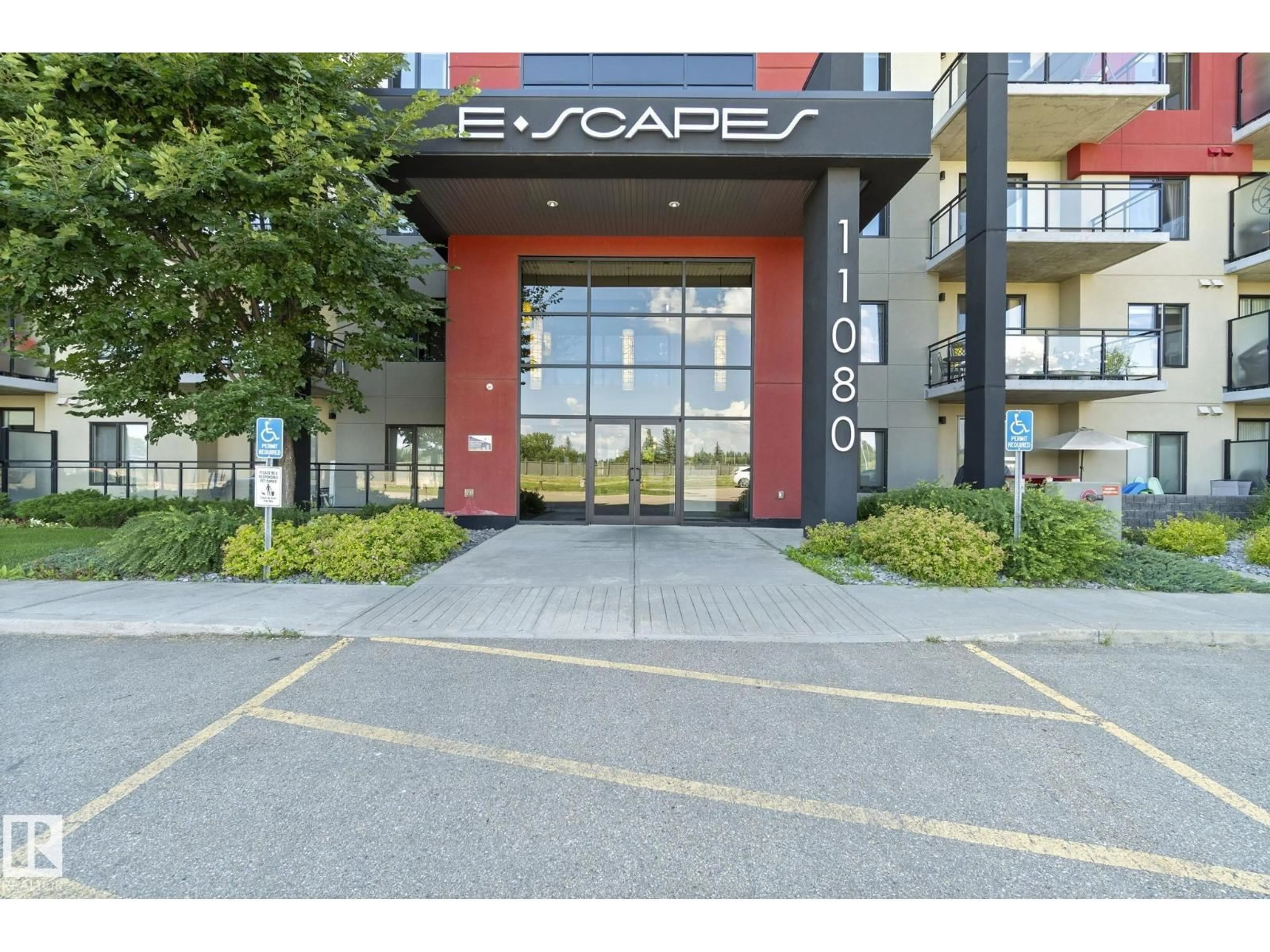 Indoor foyer for #213 - 11080 ELLERSLIE RD, Edmonton Alberta T6W2C2