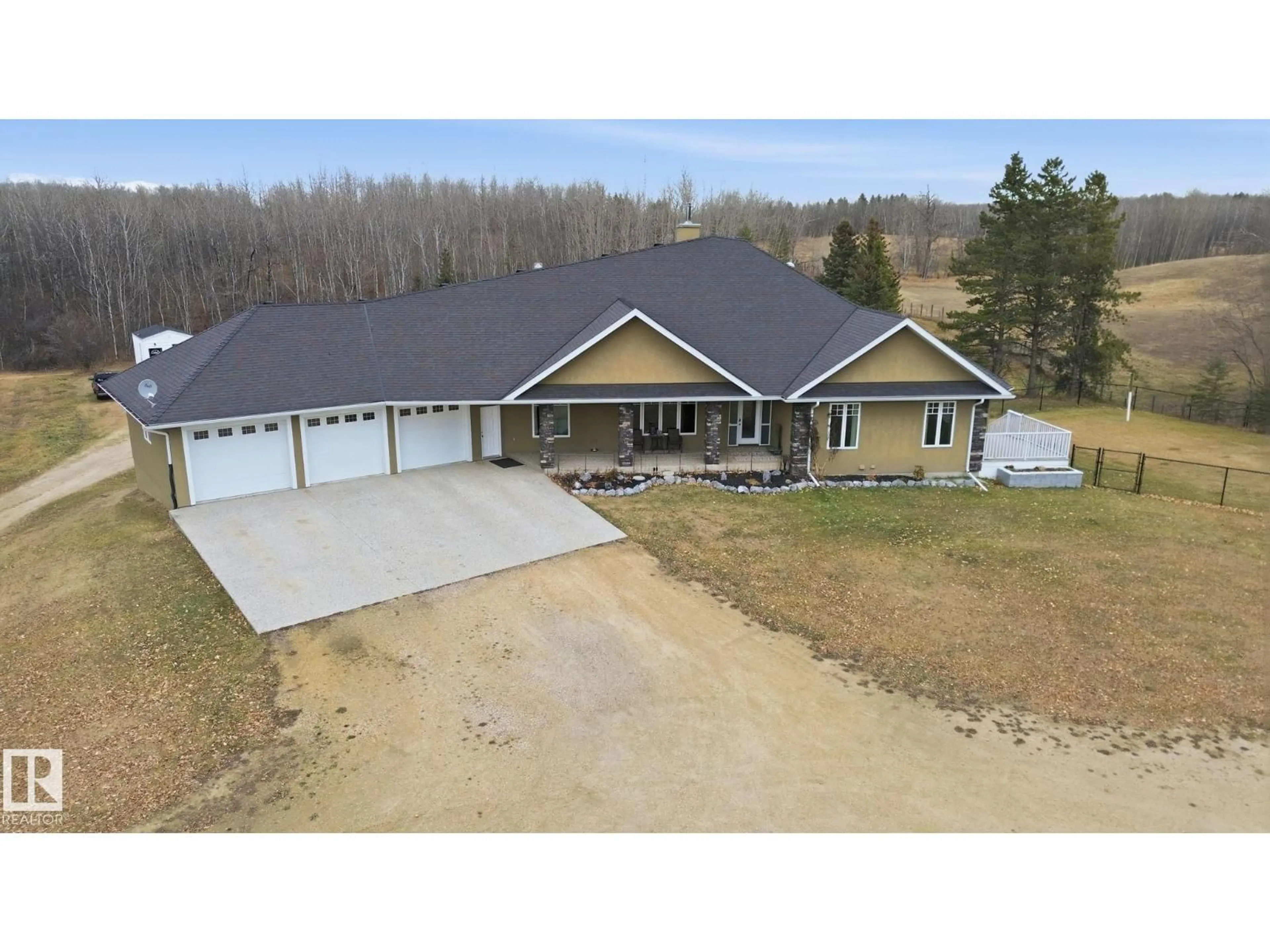 A pic from outside/outdoor area/front of a property/back of a property/a pic from drone, building for 2012 PARKLAND DR, Rural Parkland County Alberta T7Y2S1
