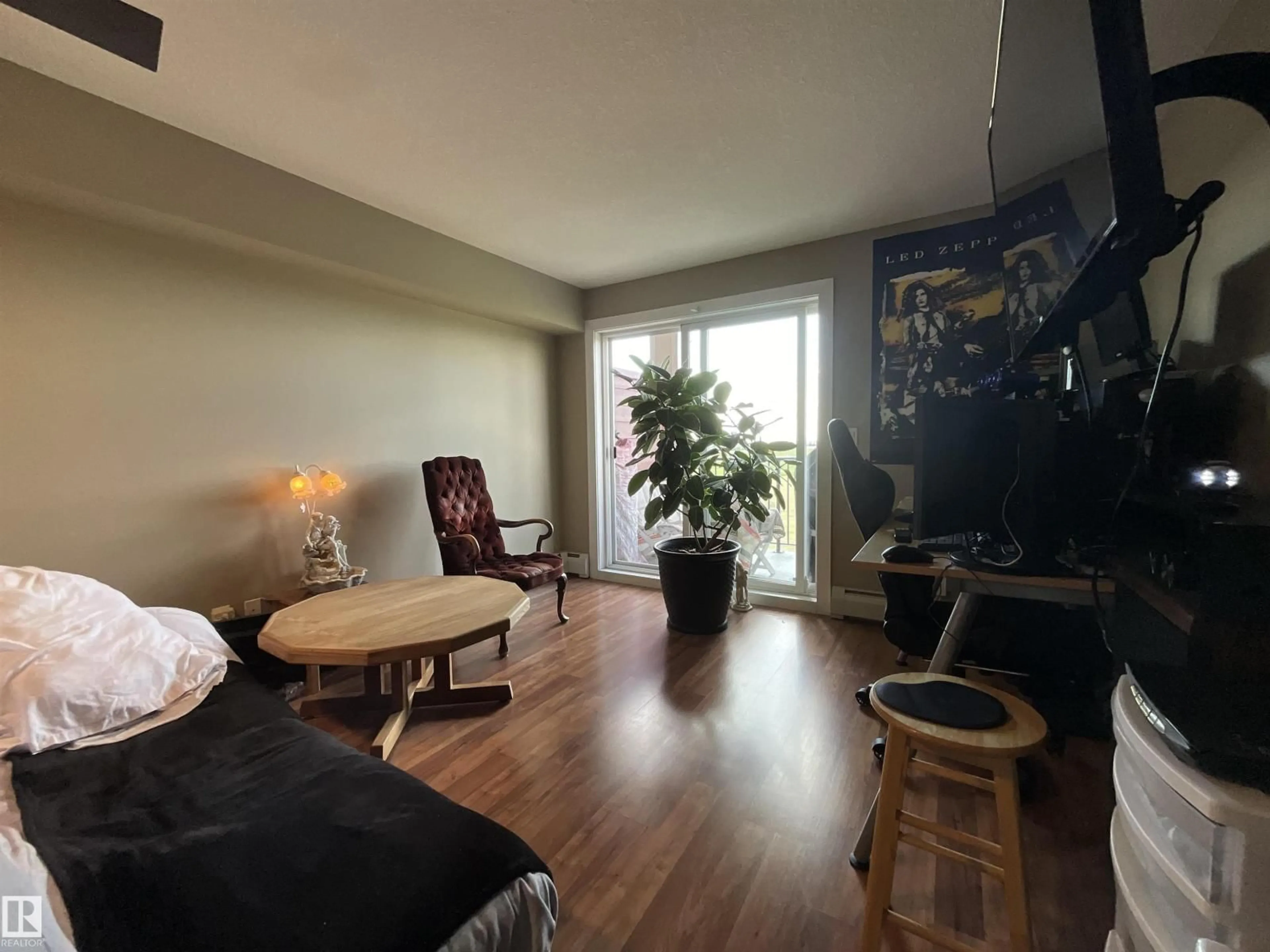 A pic of a room for #406 - 920 156 ST, Edmonton Alberta T6R0N6