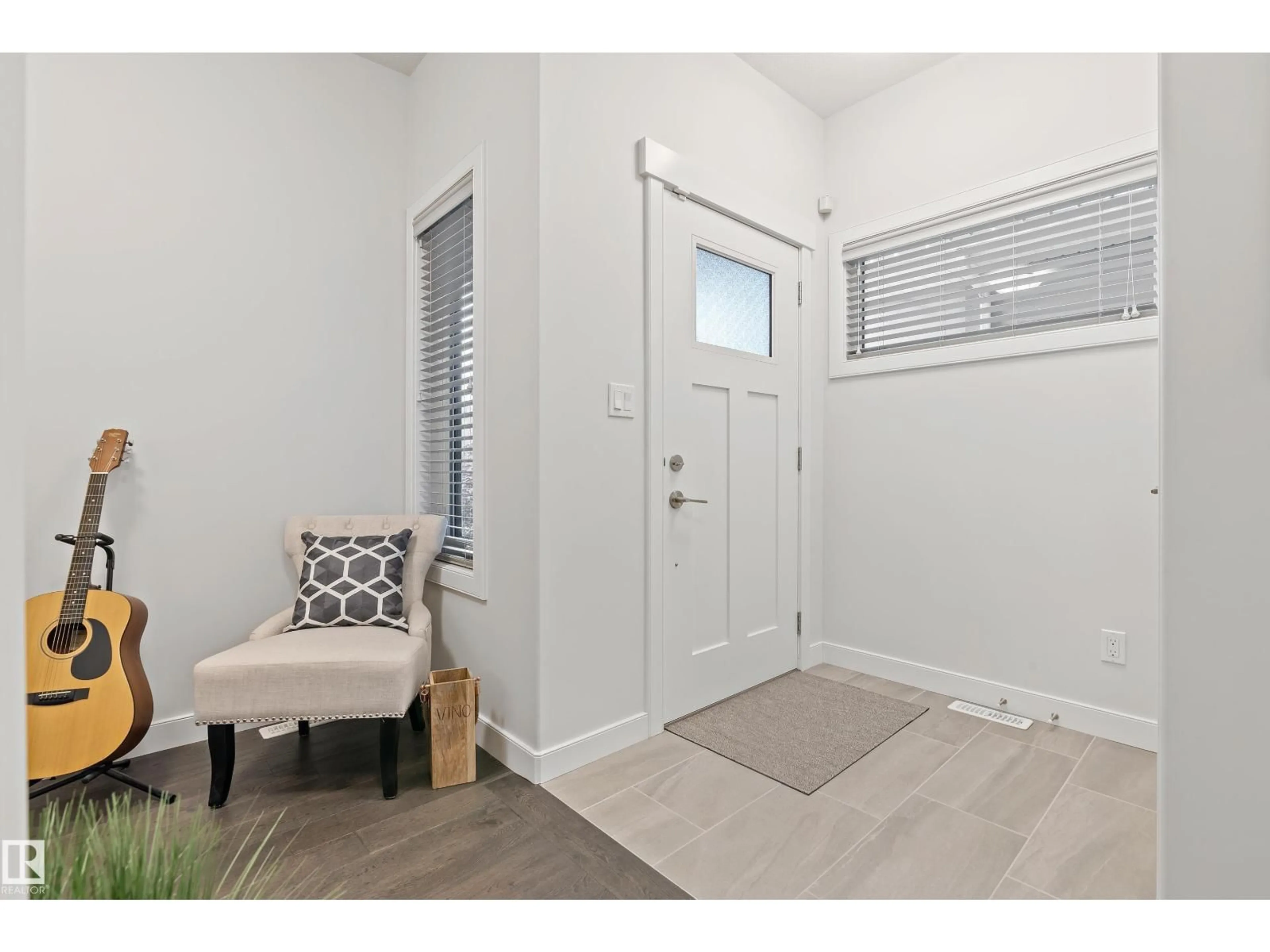 Indoor entryway for 2140 KOSHAL WY, Edmonton Alberta T6W3R9