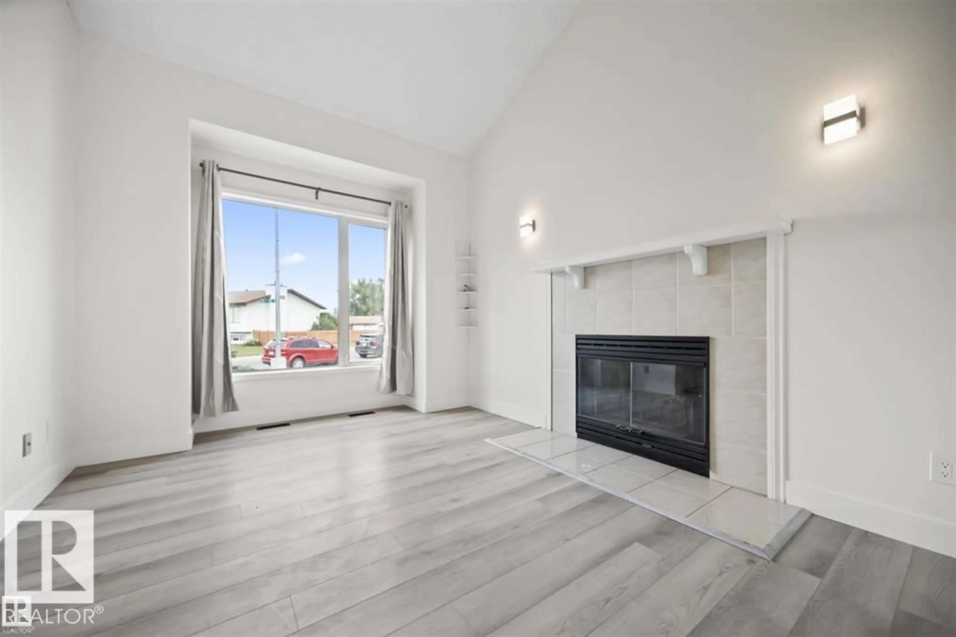 A pic of a room for NW - 2505 38A ST, Edmonton Alberta T6L4L6