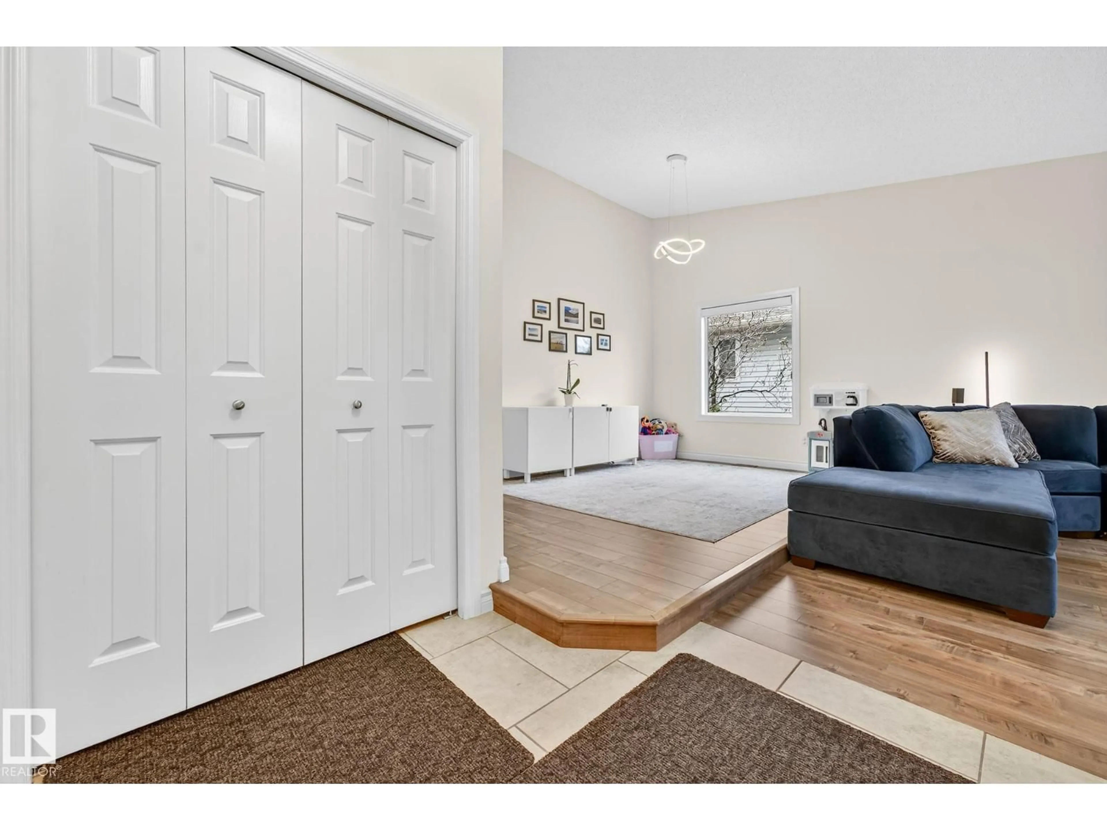 Contemporary bathroom, ceramic/tile floor for 60 HIGHLAND WY, Sherwood Park Alberta T8A5K1