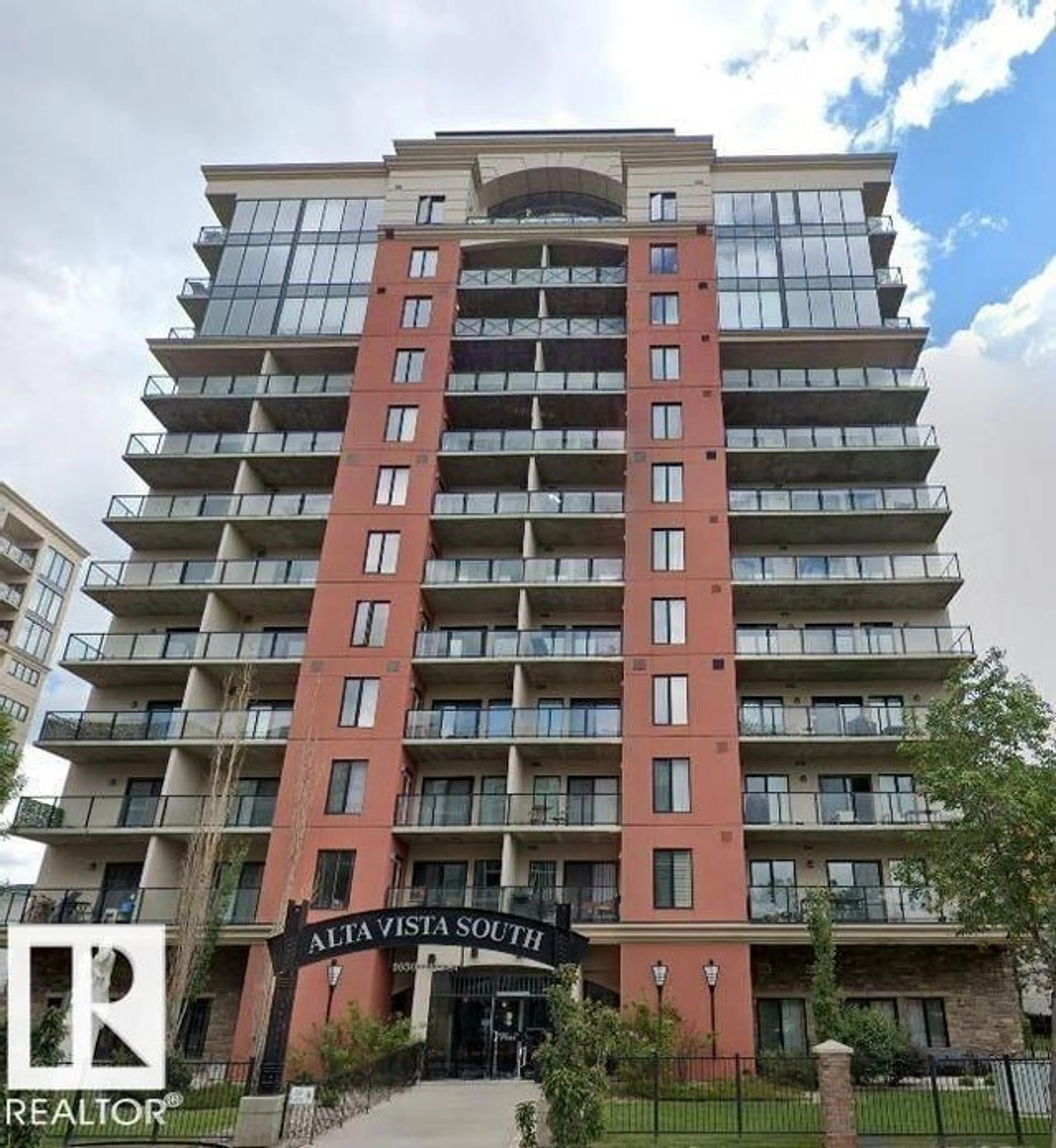 A pic from outside/outdoor area/front of a property/back of a property/a pic from drone, unknown for 10319 - 1006 111 ST, Edmonton Alberta T5K0A2