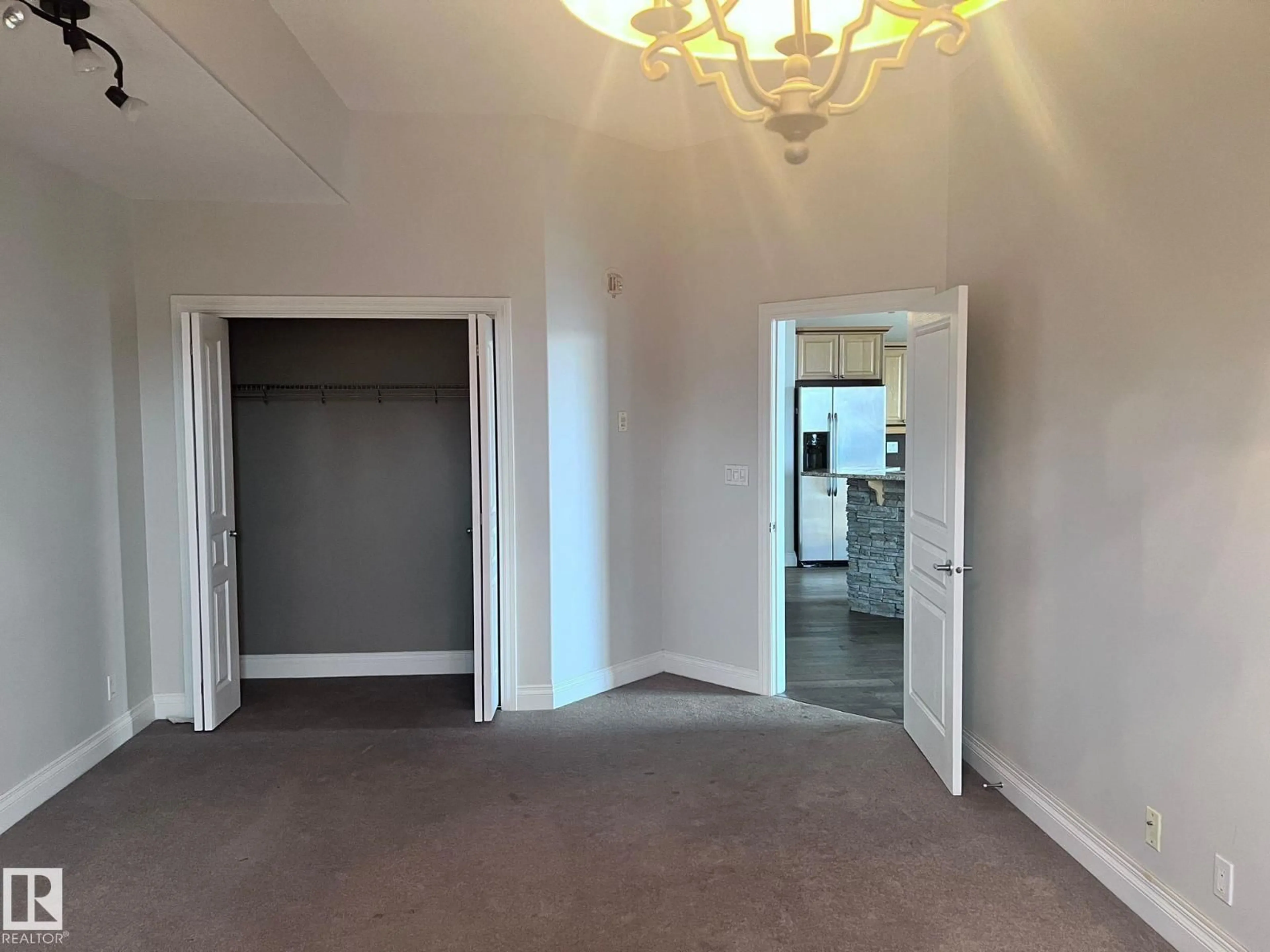 A pic of a room for 10319 - 1006 111 ST, Edmonton Alberta T5K0A2